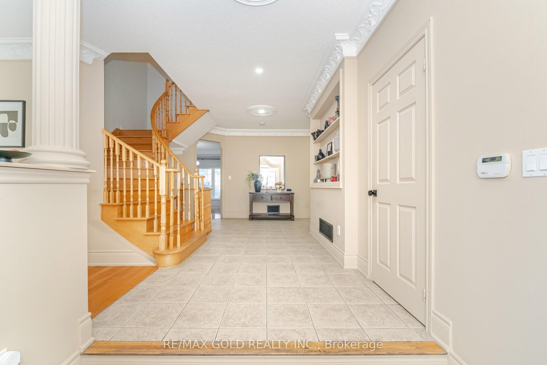 Photo 2 of 41 Leparc Road, Brampton, Vales of Castlemore North — HOMEH