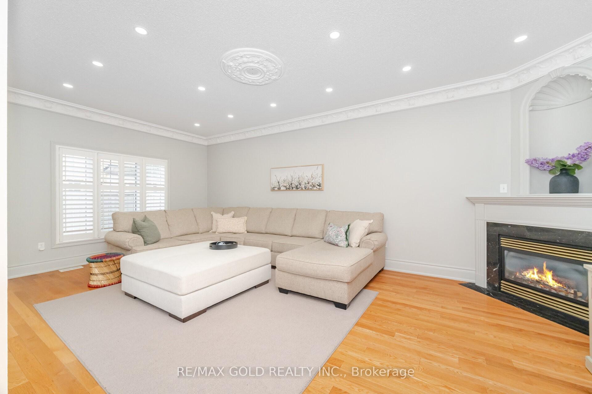 Photo 13 of 41 Leparc Road, Brampton, Vales of Castlemore North — HOMEH