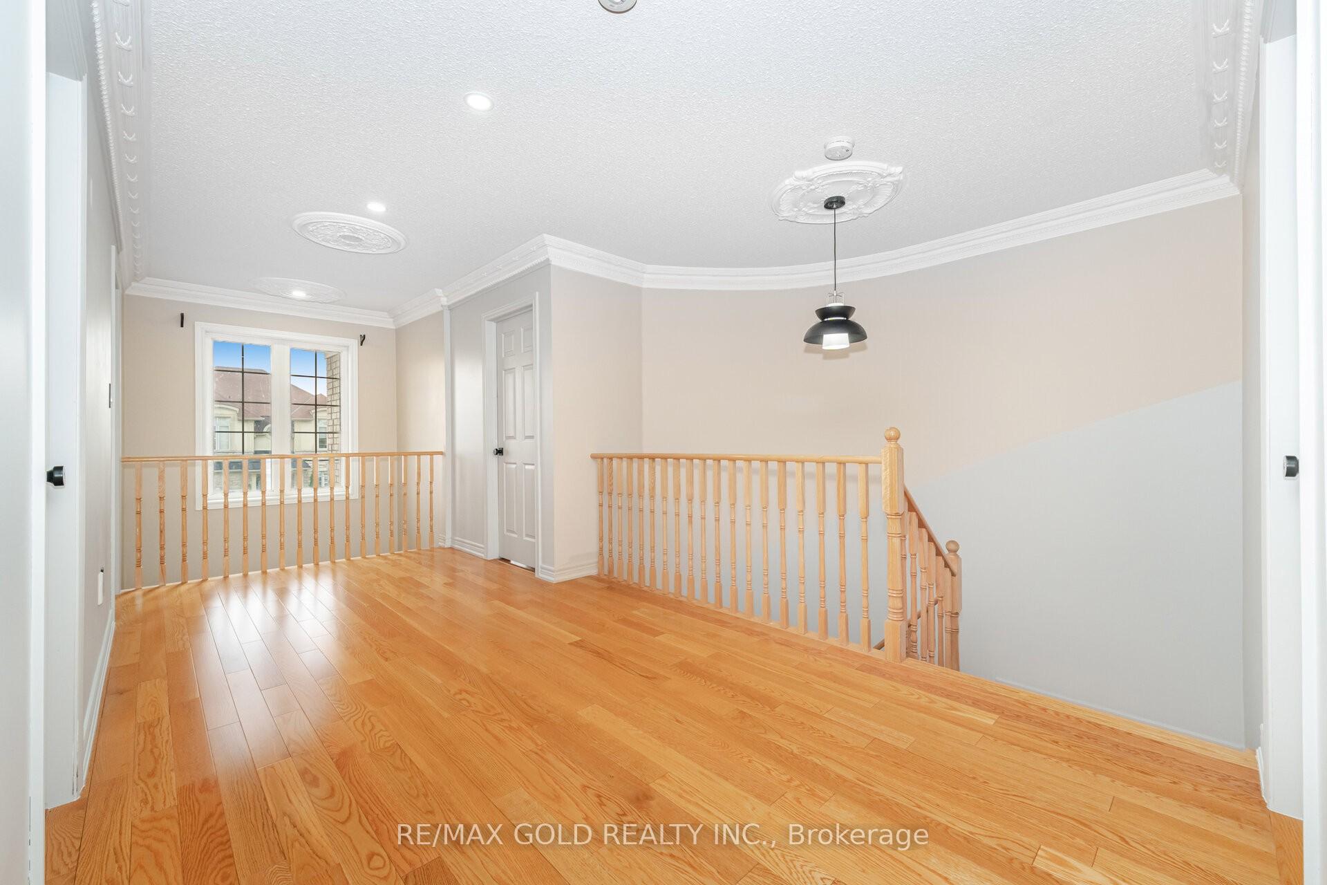 Photo 16 of 41 Leparc Road, Brampton, Vales of Castlemore North — HOMEH