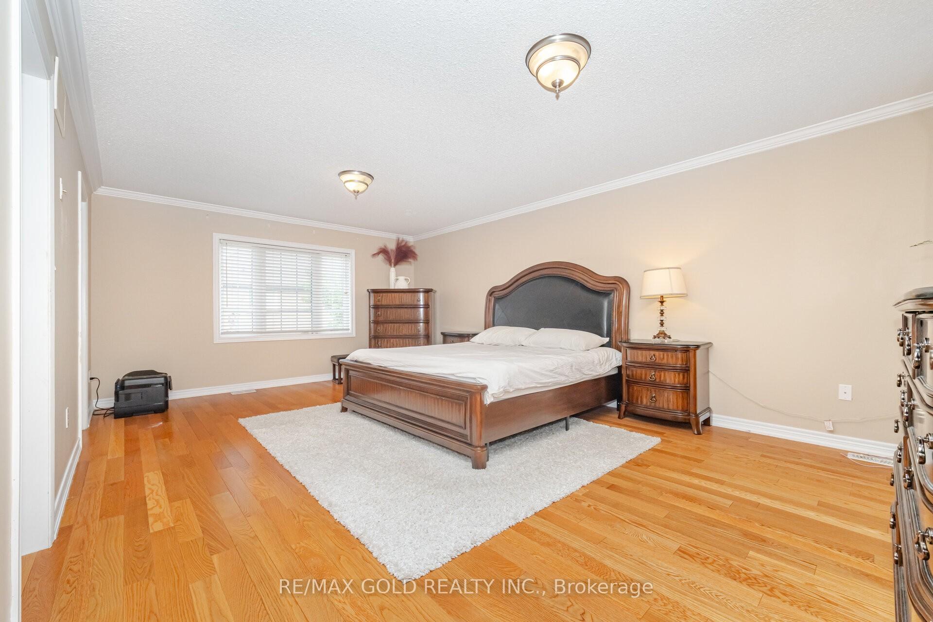 Photo 17 of 41 Leparc Road, Brampton, Vales of Castlemore North — HOMEH