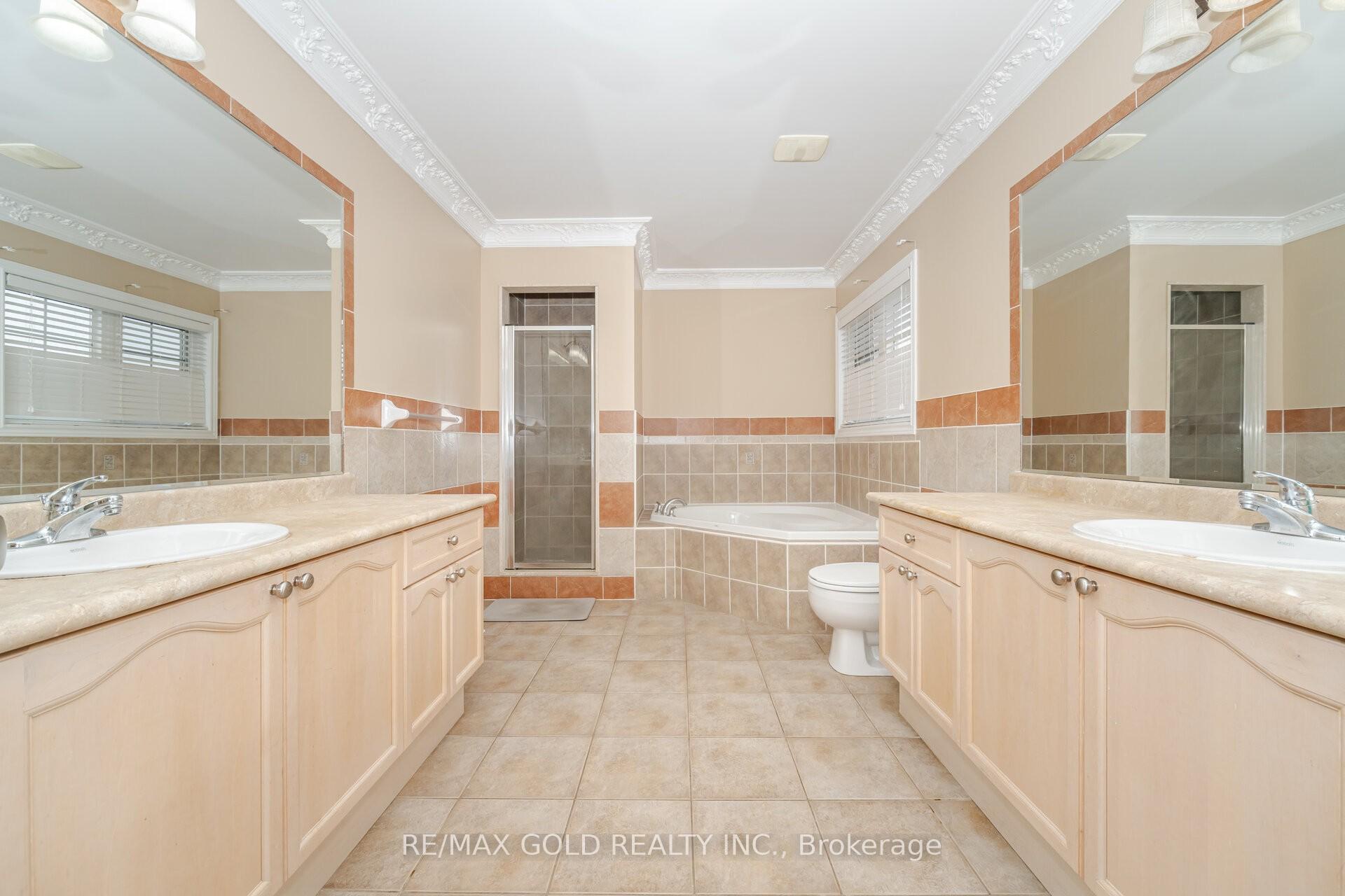 Photo 18 of 41 Leparc Road, Brampton, Vales of Castlemore North — HOMEH