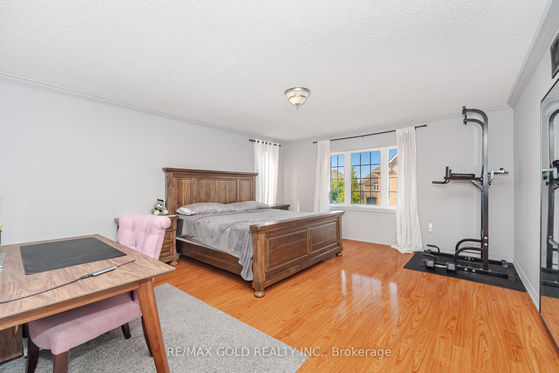 Photo 21 of 41 Leparc Road, Brampton, Vales of Castlemore North — HOMEH