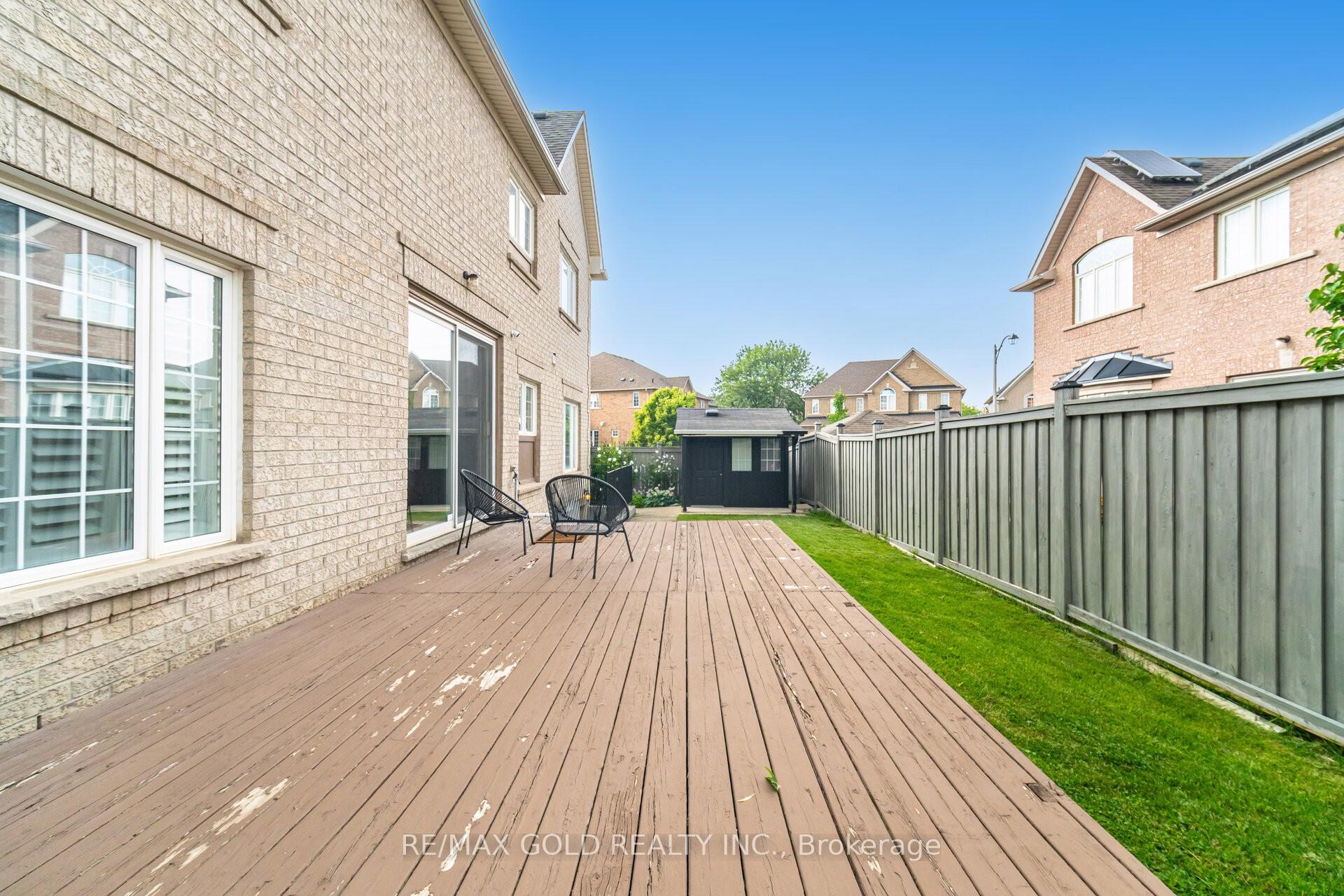Photo 23 of 41 Leparc Road, Brampton, Vales of Castlemore North — HOMEH