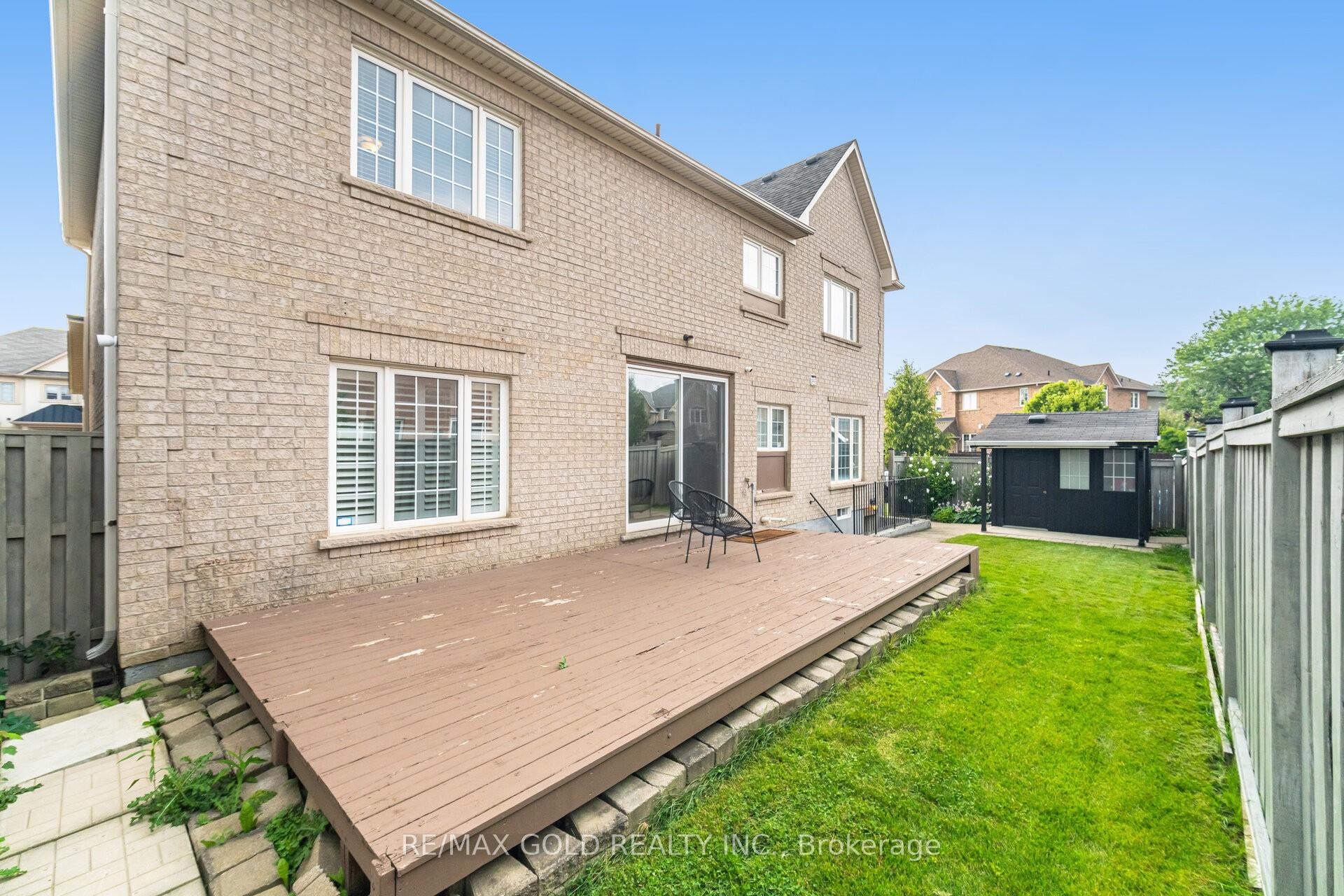 Photo 24 of 41 Leparc Road, Brampton, Vales of Castlemore North — HOMEH