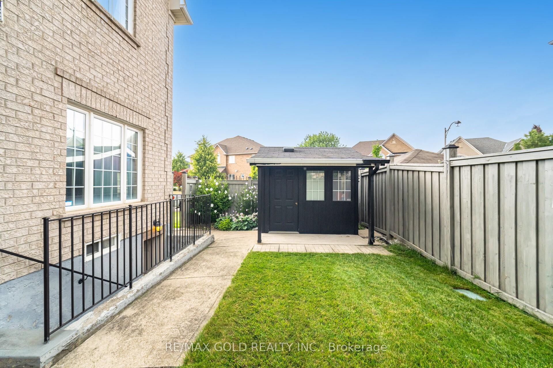 Photo 25 of 41 Leparc Road, Brampton, Vales of Castlemore North — HOMEH