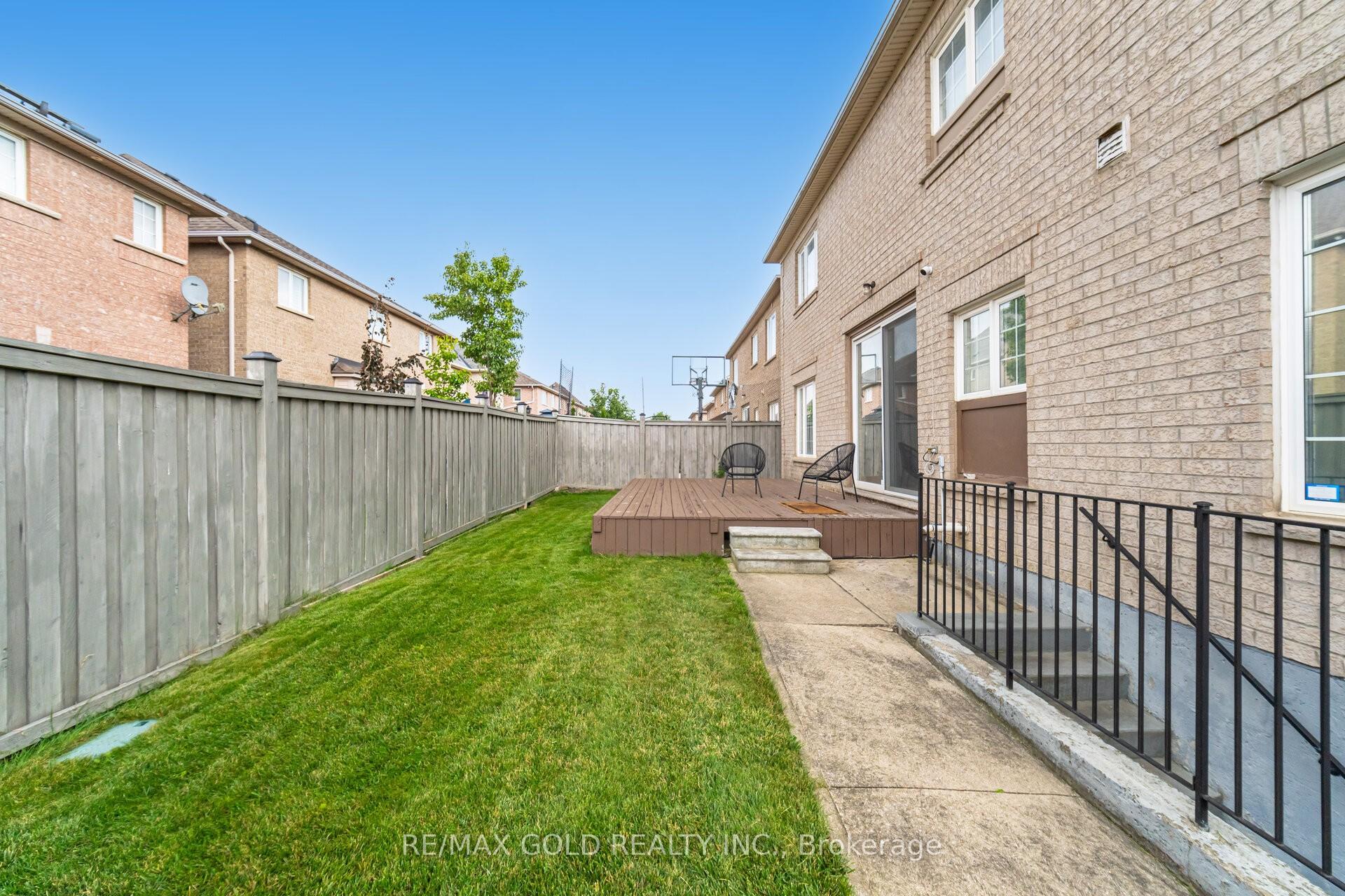Photo 26 of 41 Leparc Road, Brampton, Vales of Castlemore North — HOMEH