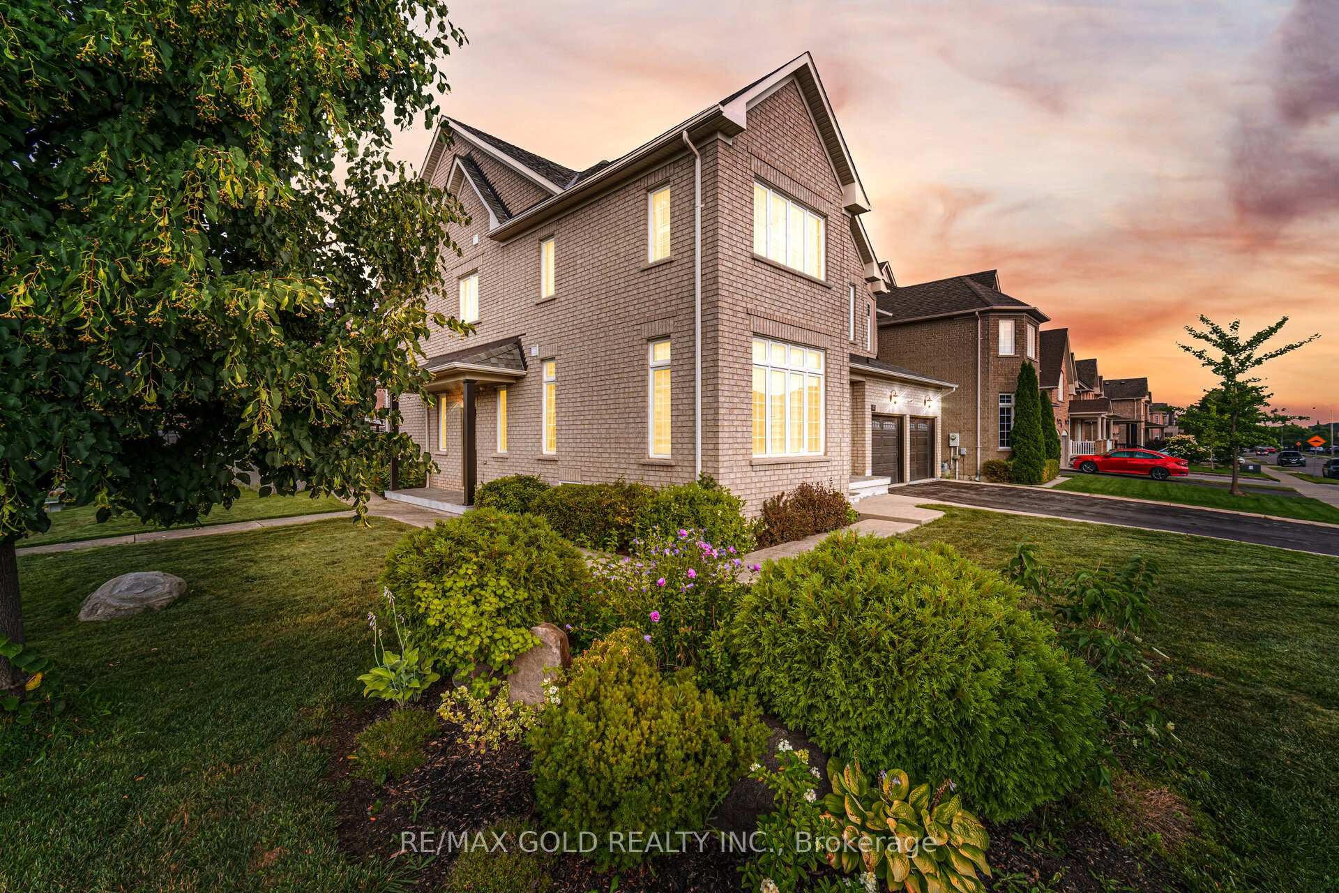 Photo 27 of 41 Leparc Road, Brampton, Vales of Castlemore North — HOMEH