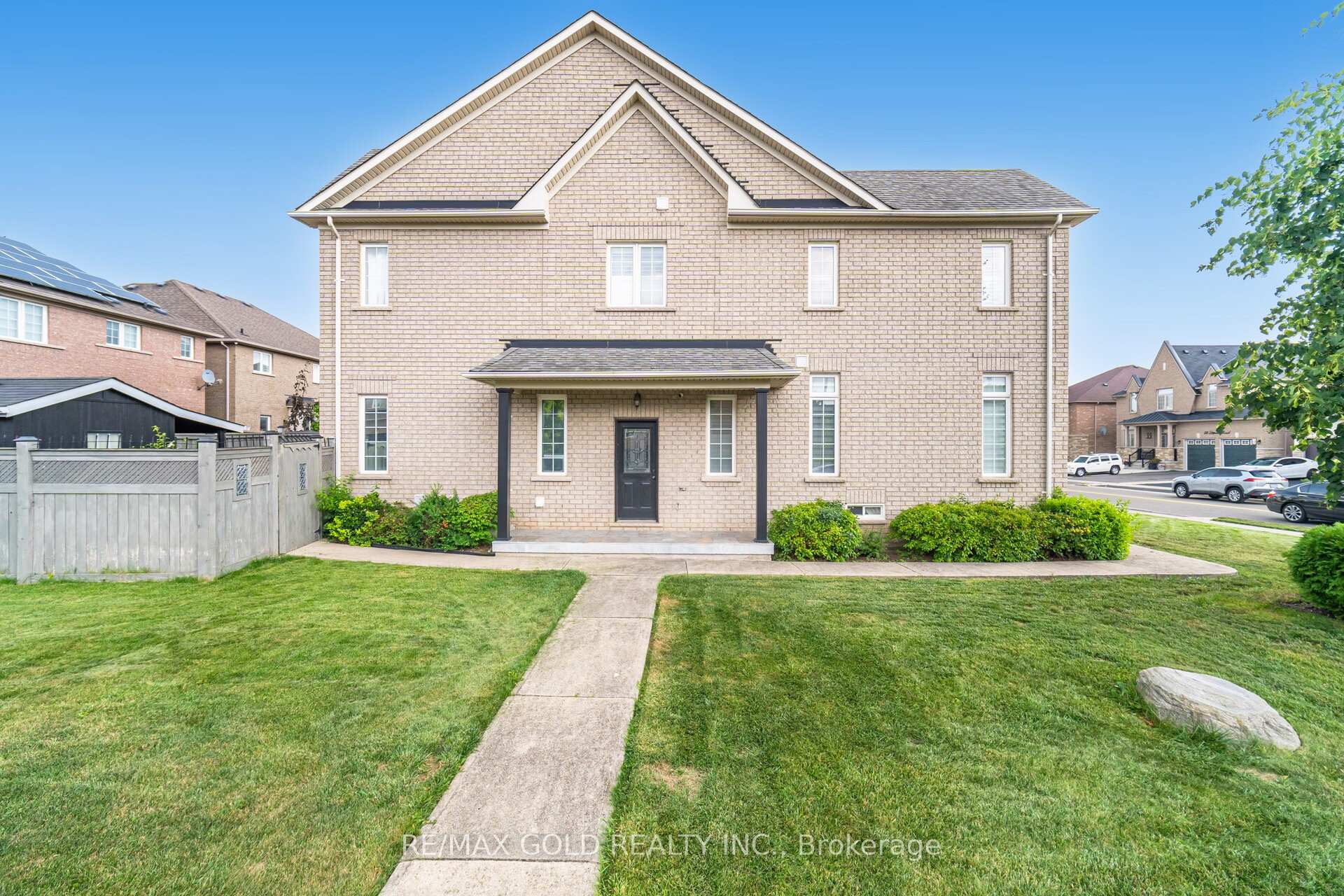 Photo 28 of 41 Leparc Road, Brampton, Vales of Castlemore North — HOMEH