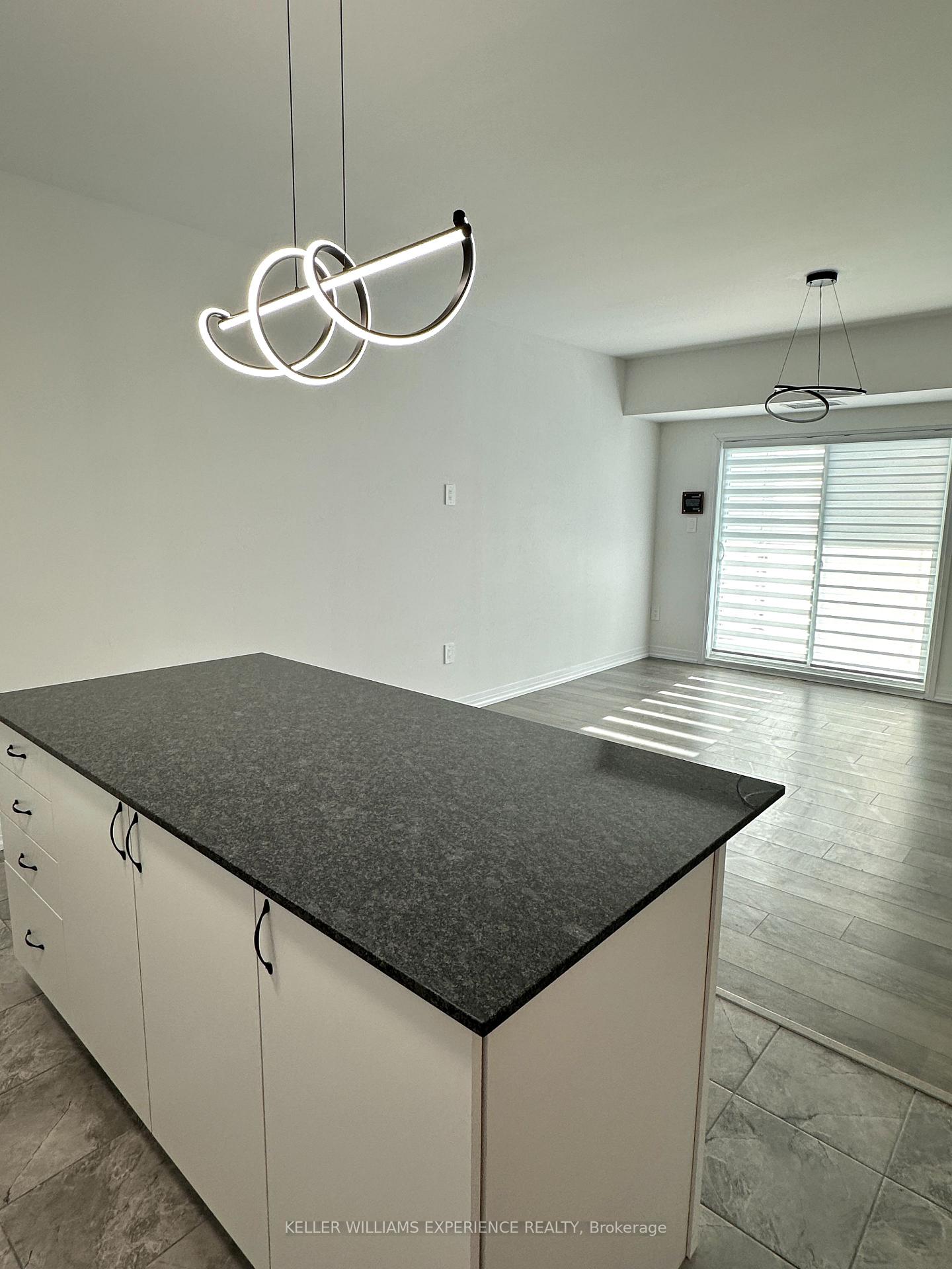Photo 6 of Unit #506, 15 Kneeshaw Drive, Barrie, Rural Barrie Southeast — HOMEH