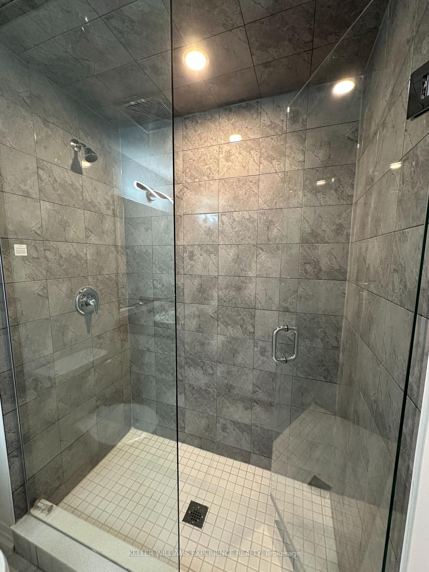 Photo 10 of Unit #506, 15 Kneeshaw Drive, Barrie, Rural Barrie Southeast — HOMEH