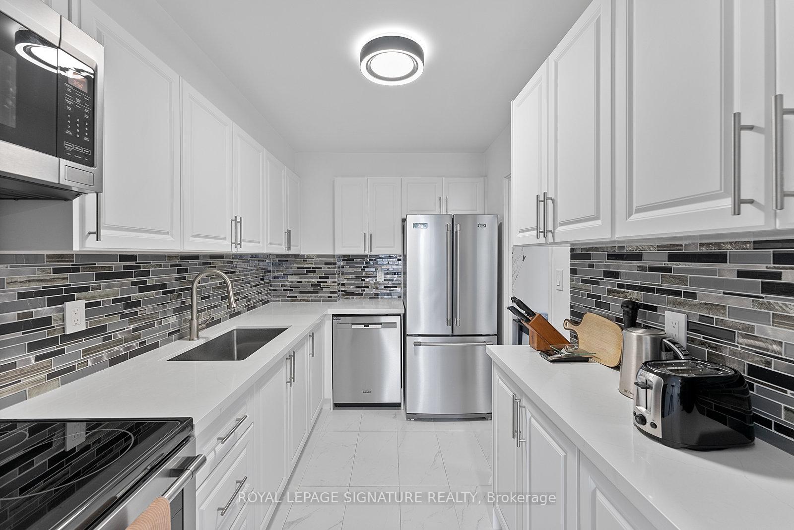 Photo 6 of Unit 1806, 3 Massey Square, Toronto, Crescent Town — HOMEH