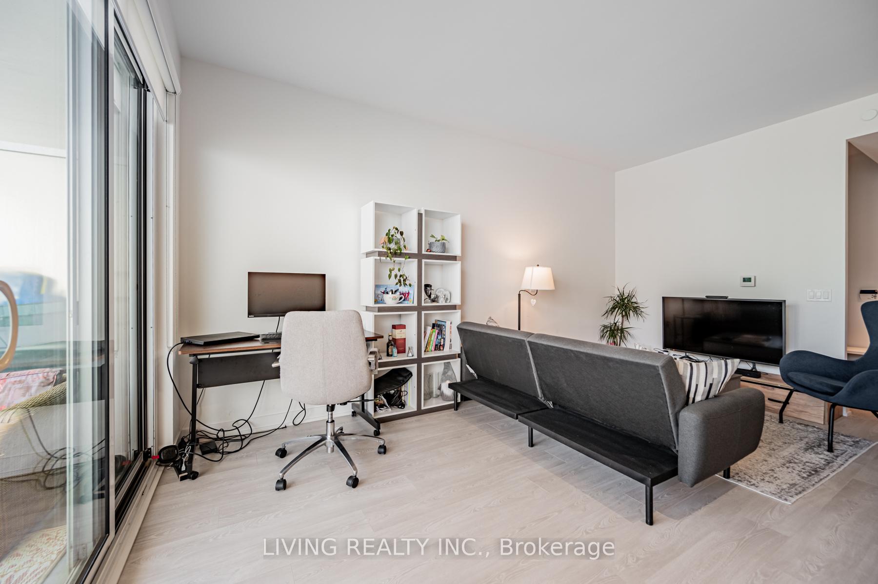 Photo 6 of Unit 1405, 15 Queens Quay E, Toronto, Waterfront Communities — HOMEH