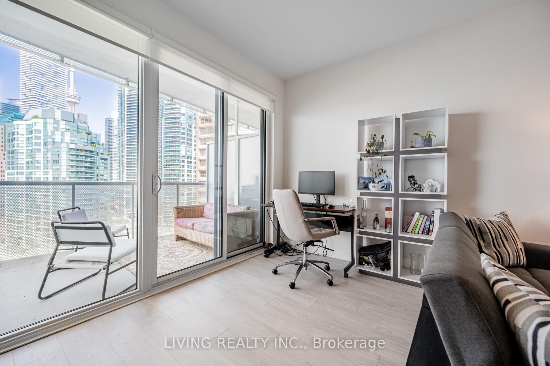 Photo 8 of Unit 1405, 15 Queens Quay E, Toronto, Waterfront Communities — HOMEH