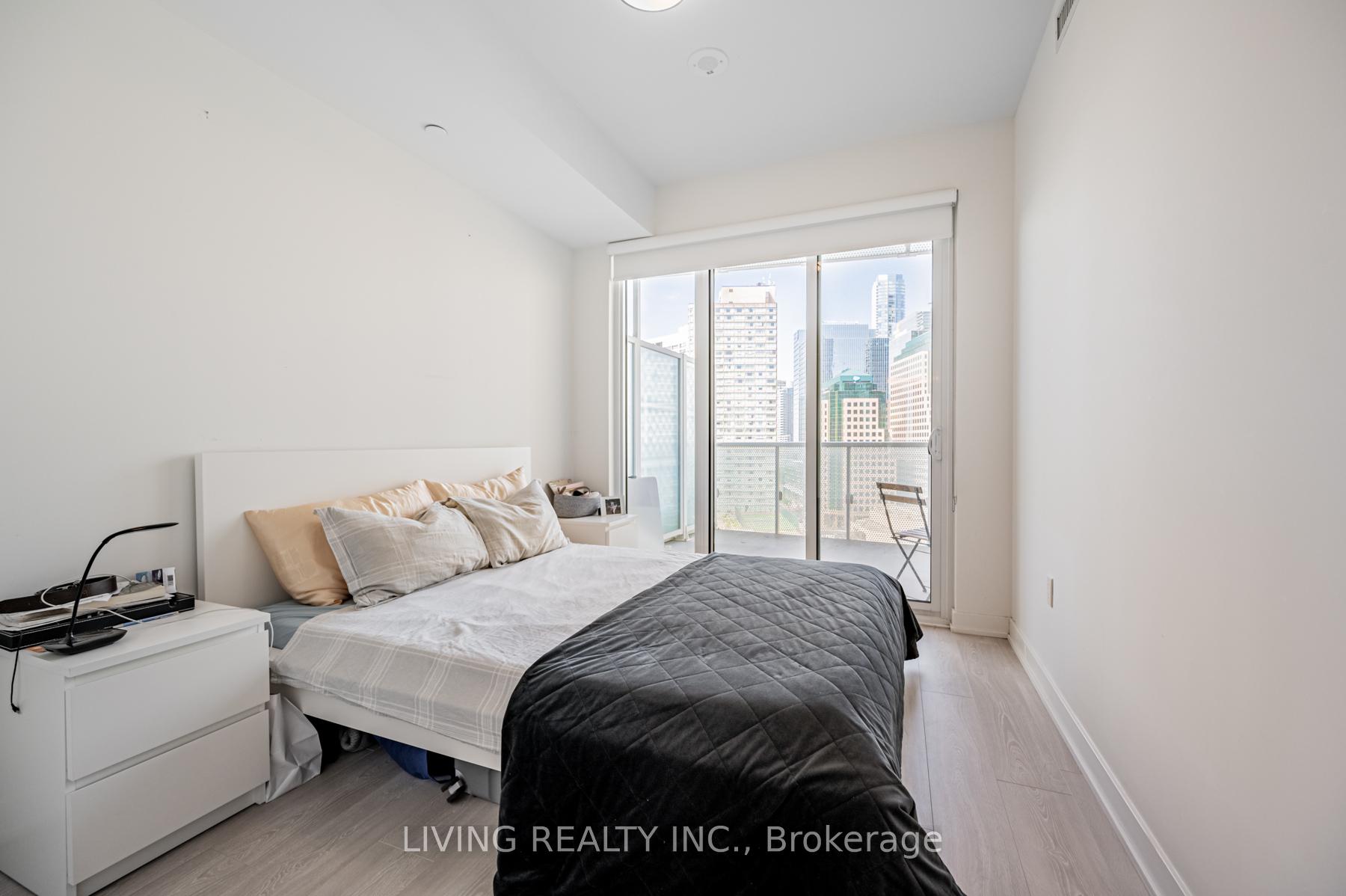 Photo 7 of Unit 1405, 15 Queens Quay E, Toronto, Waterfront Communities — HOMEH