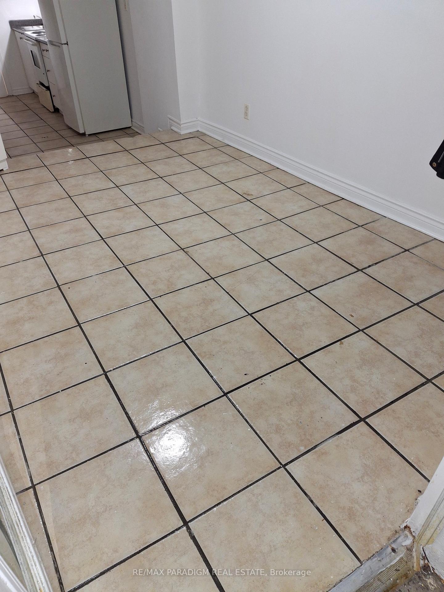 Photo 2 of Unit 104, 869 Broadview Avenue, Toronto, Playter Estates-Danforth — HOMEH