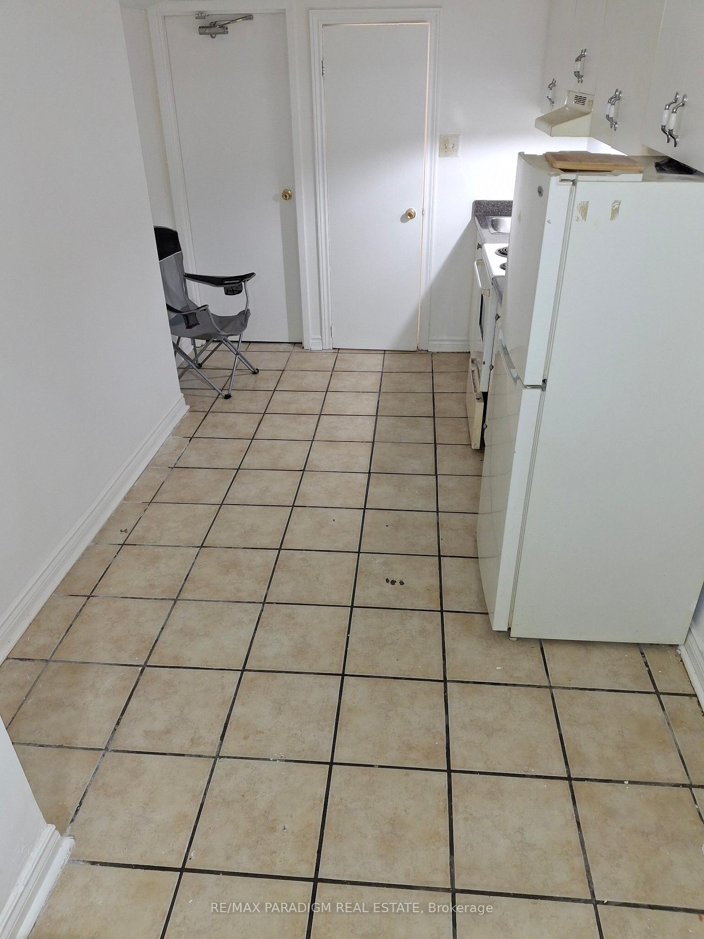 Photo 3 of Unit 104, 869 Broadview Avenue, Toronto, Playter Estates-Danforth — HOMEH