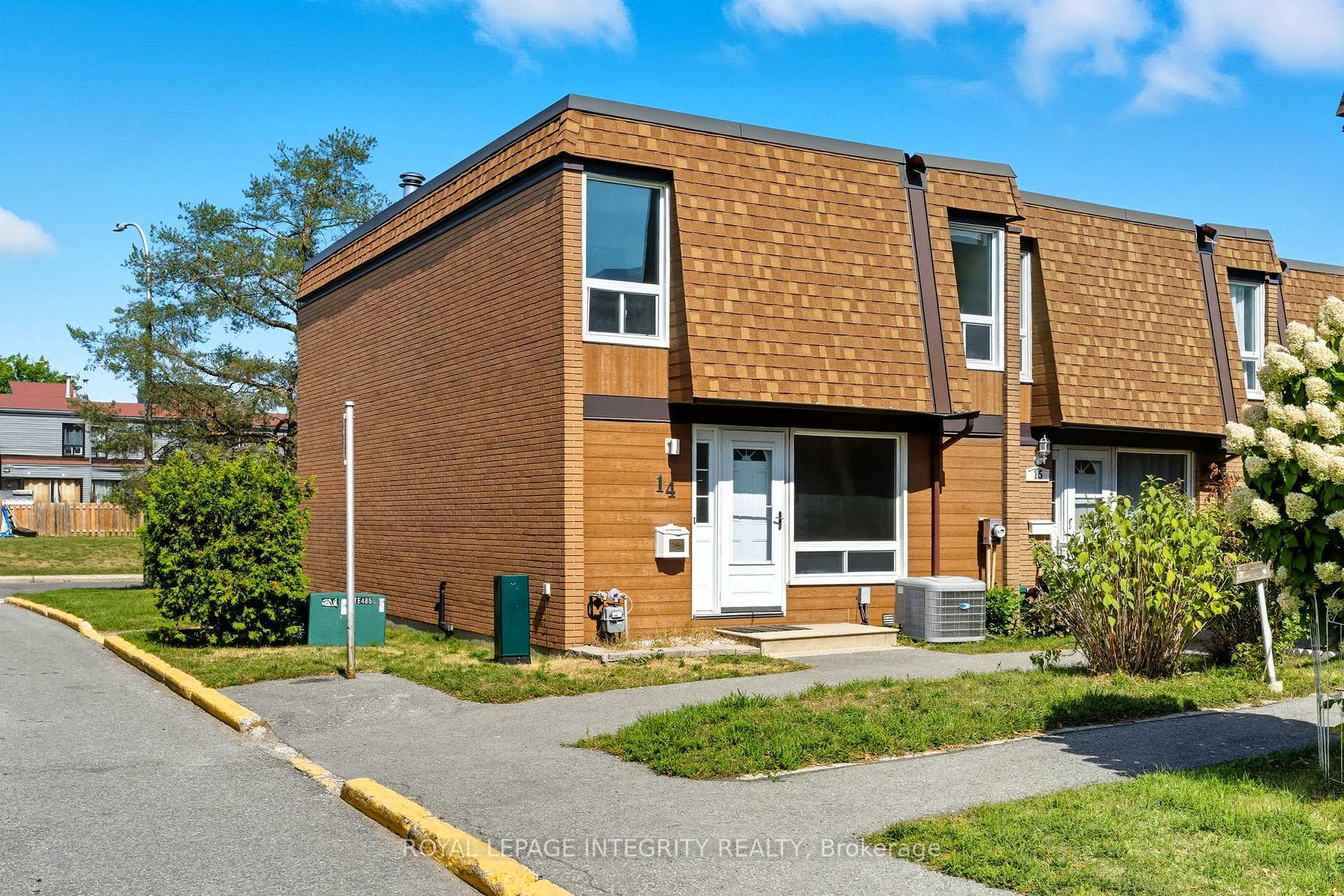 Front of Unit 14, 3565 Downpatrick Road
