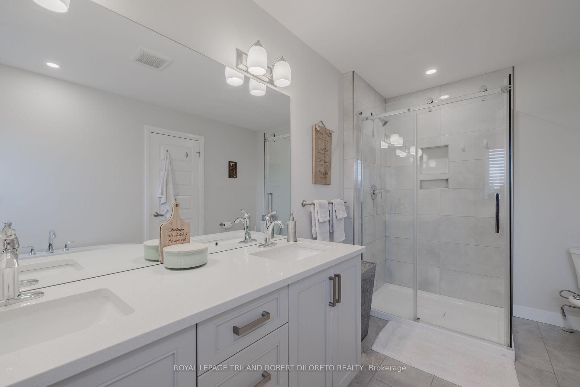 Photo 17 of 1056 Meadowlark Ridge, London, South U — HOMEH