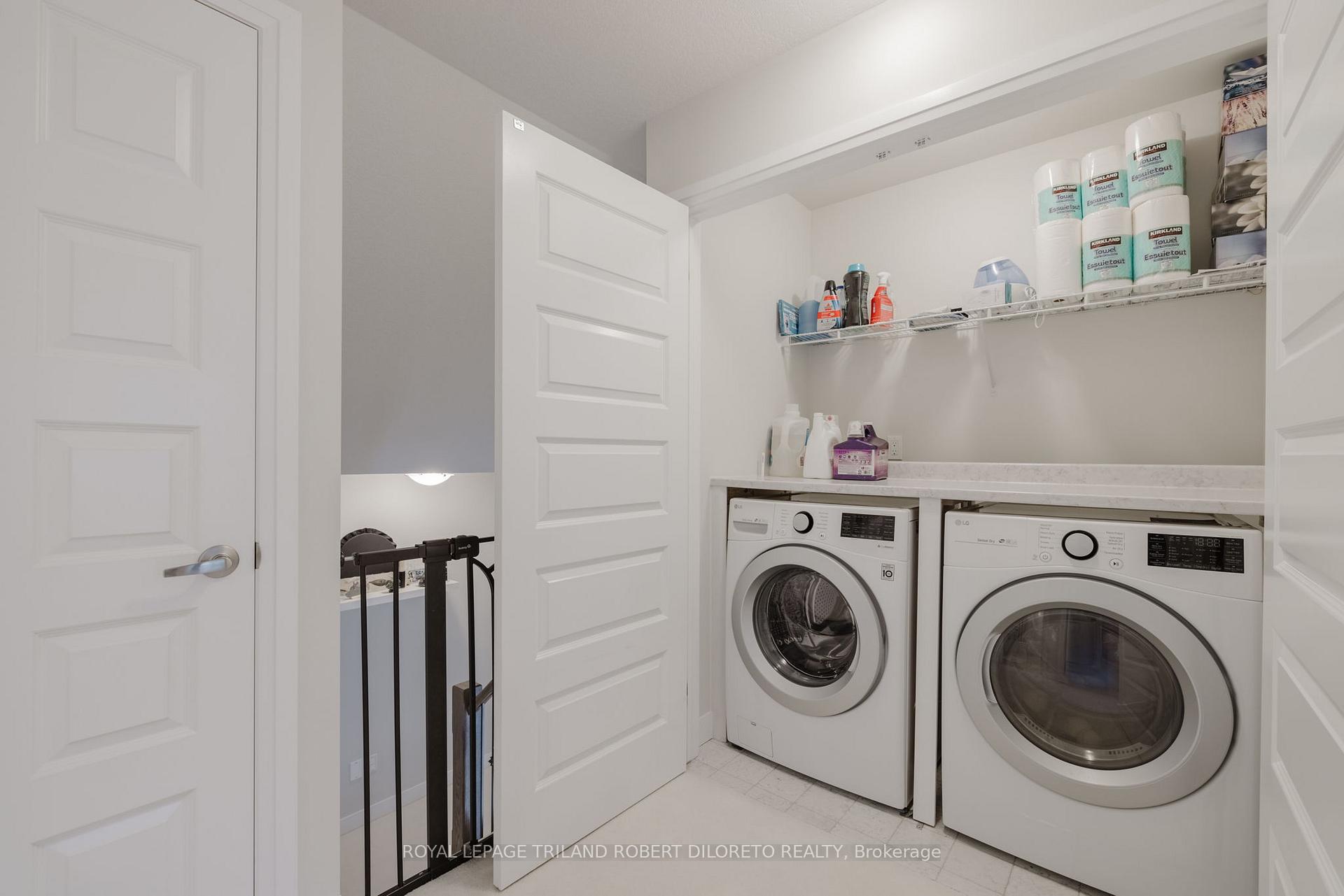 Photo 22 of 1056 Meadowlark Ridge, London, South U — HOMEH