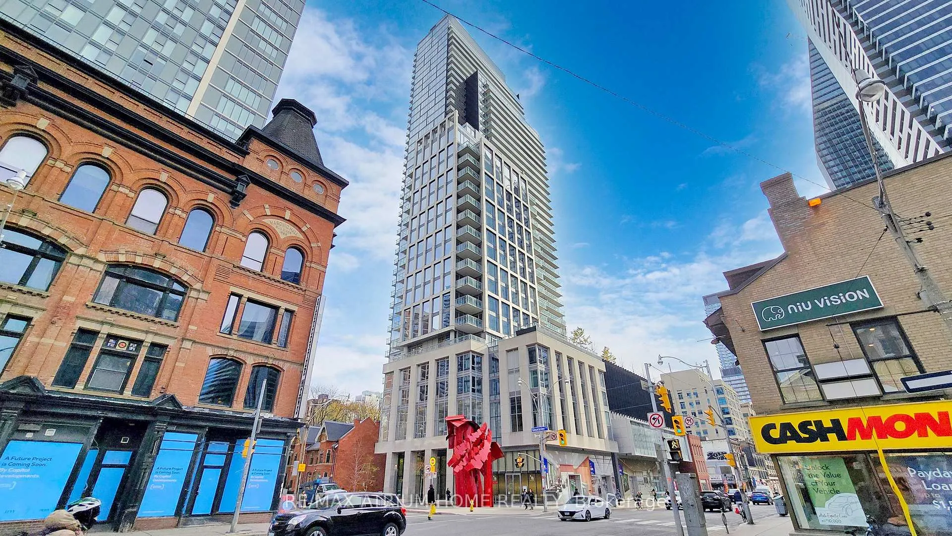 Front of Unit 715, 1 Gloucester Street