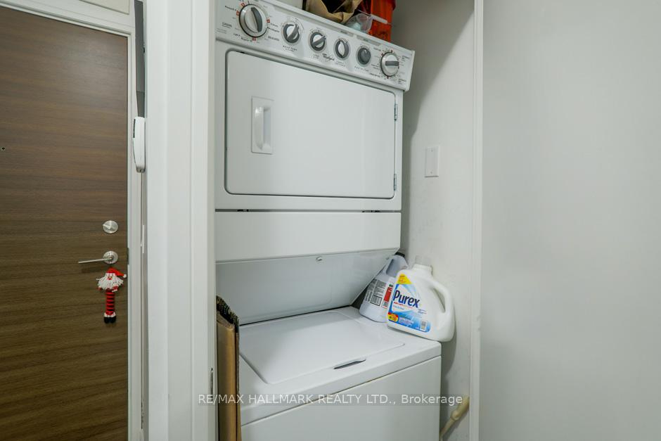 Photo 8 of Unit 214, 35 Brian Peck Crescent, Toronto, Leaside — HOMEH