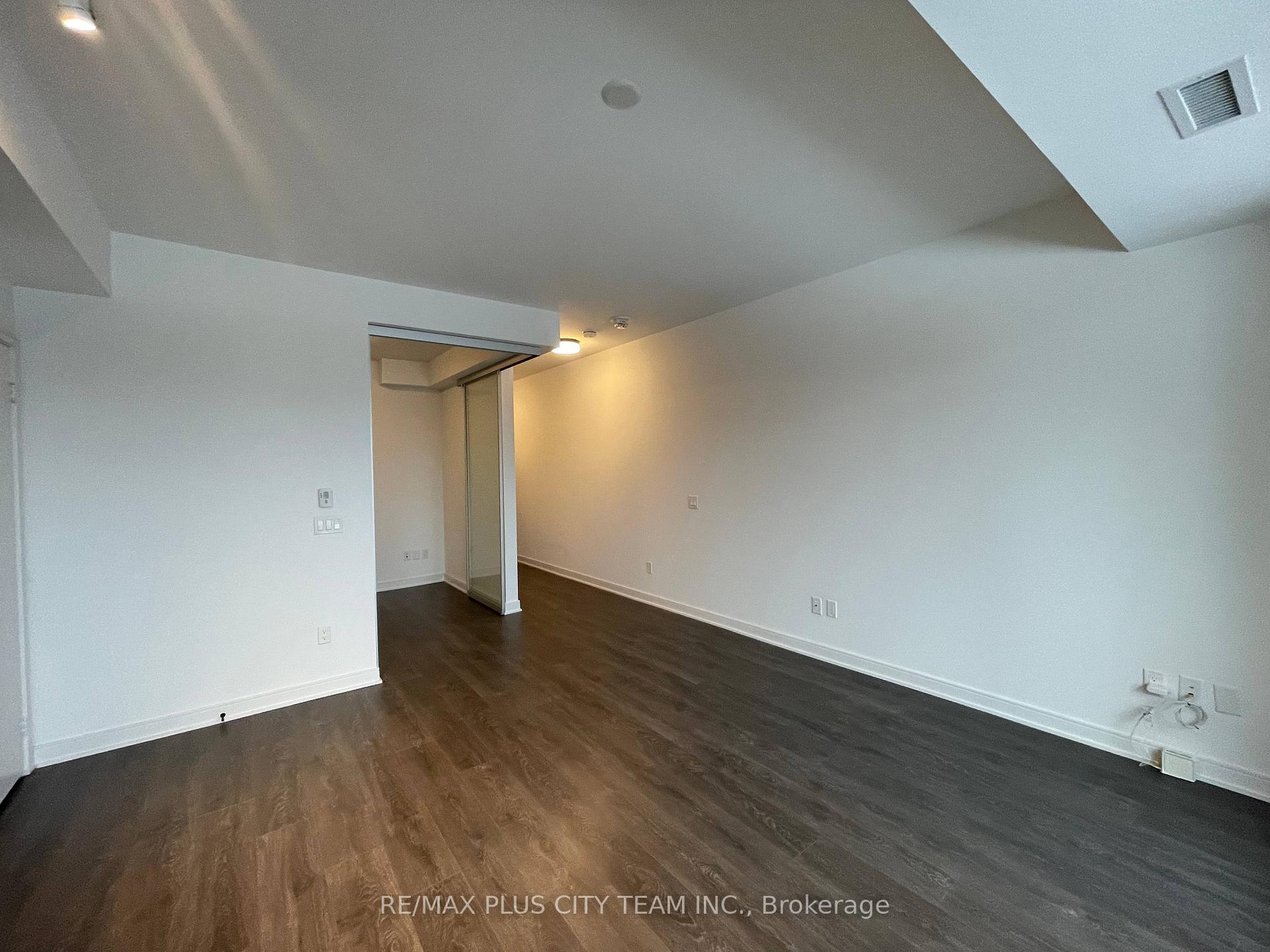 Front of Unit 916, 60 Tannery Road