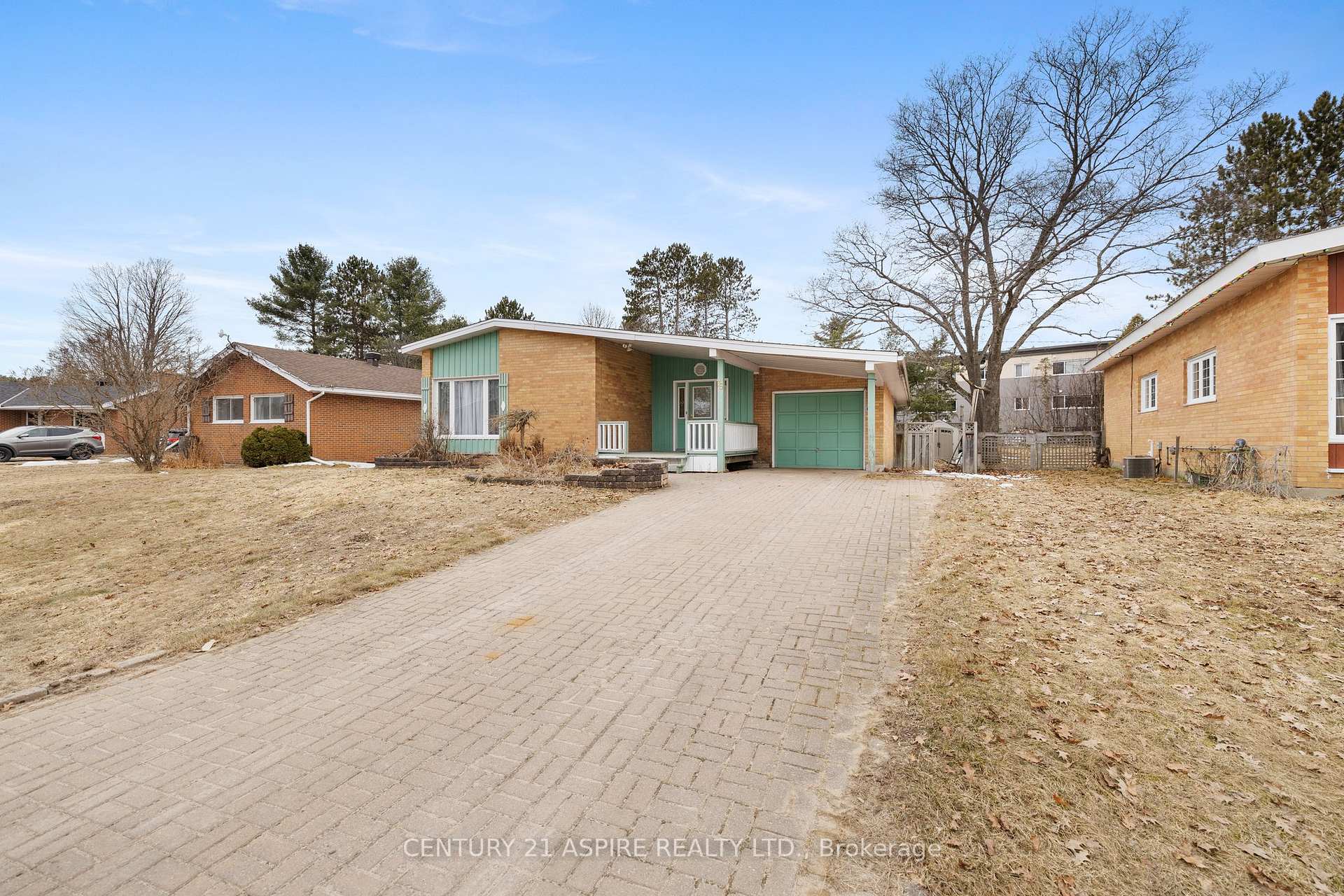 Photo 1 of 75 Frontenac Crescent, Deep River — HOMEH