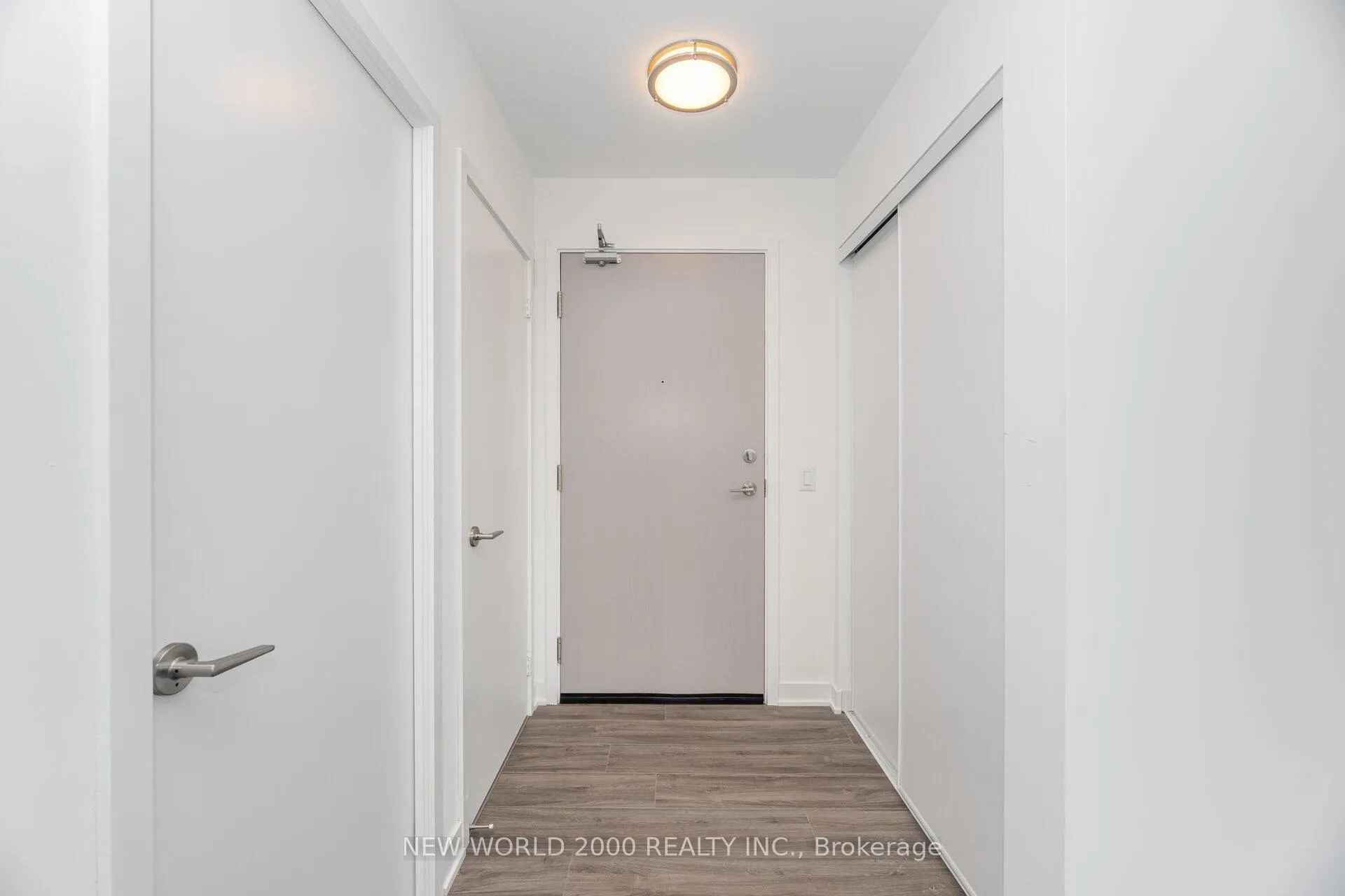 Photo 6 of Unit PH720, 681 Yonge Street, Barrie, Painswick South — HOMEH