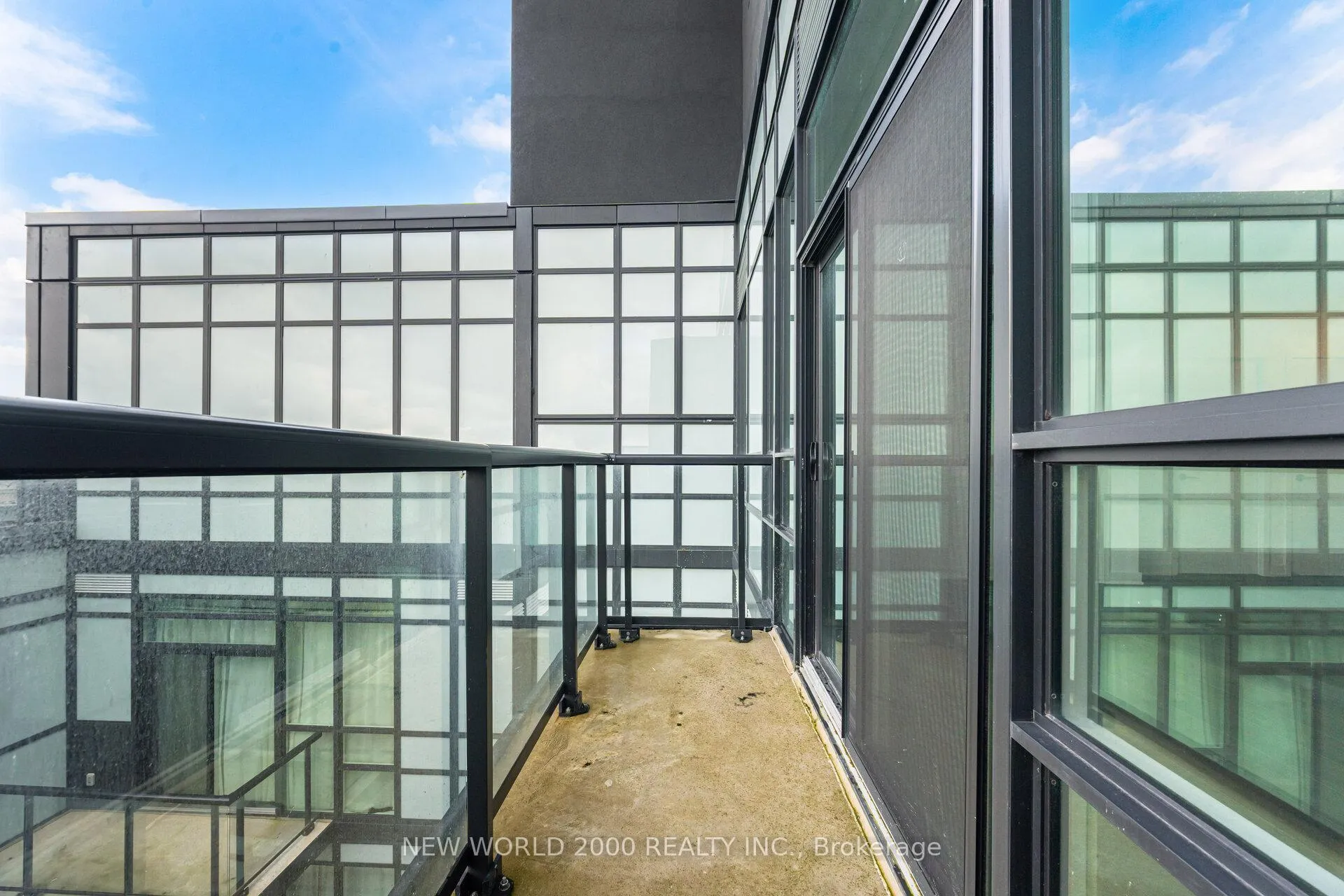 Photo 15 of Unit PH720, 681 Yonge Street, Barrie, Painswick South — HOMEH