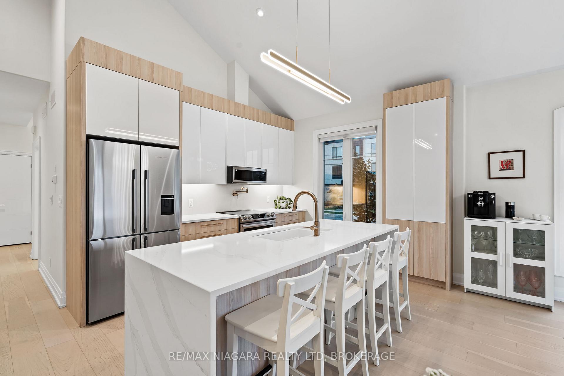 Photo 11 of Unit 75, 154 Port Robinson Road, Pelham, Fonthill — HOMEH