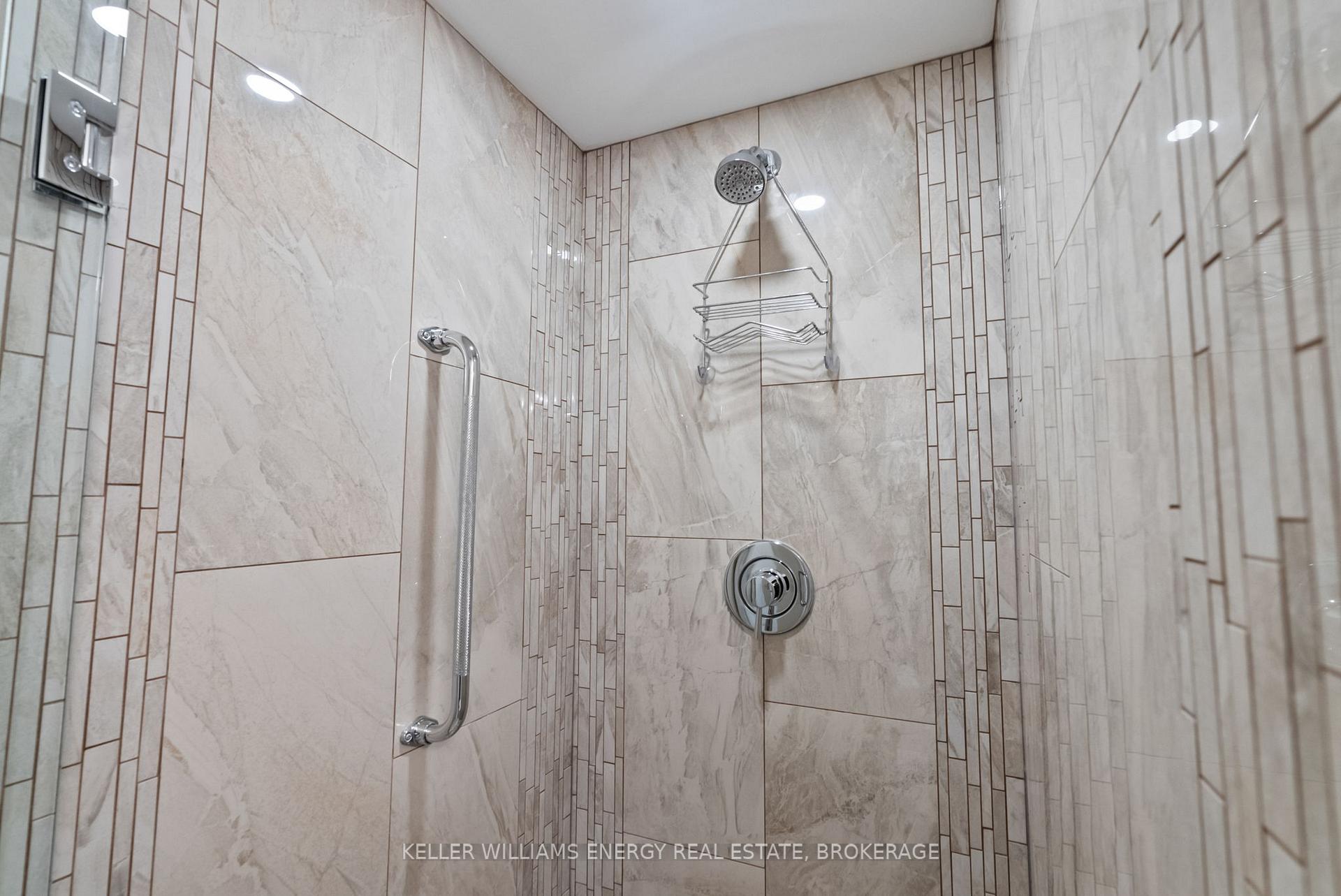 Photo 2 of Unit 506, 1890 Valley Farm Road, Pickering, Town Centre — HOMEH