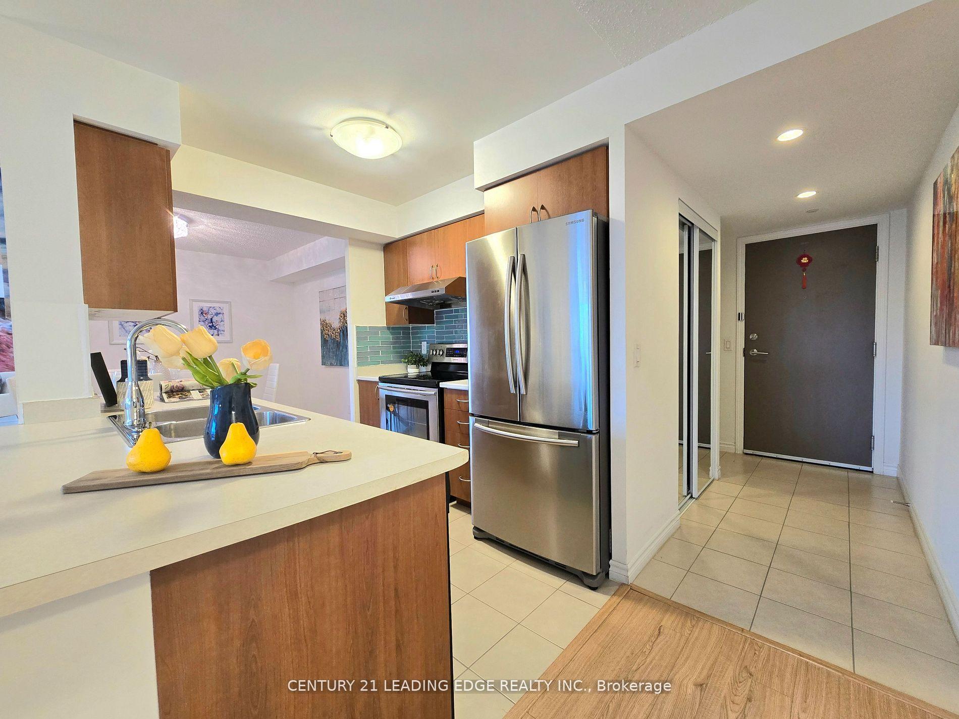 Photo 3 of Unit 317, 35 Saranac Boulevard, Toronto, Englemount-Lawrence — HOMEH