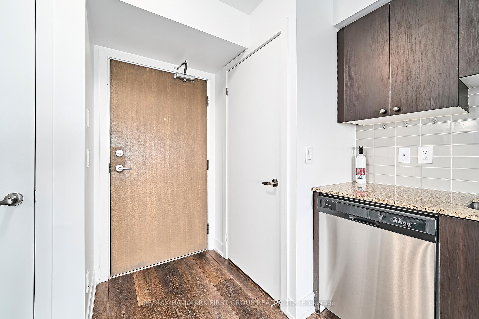 Photo 5 of Unit 1403, 1255 Bayly Street, Pickering, Bay Ridges — HOMEH