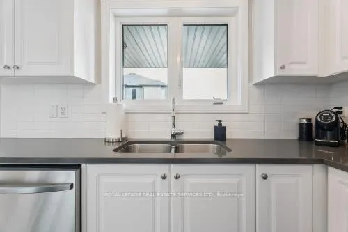 Photo 7 of 115 Appletree Lane, Barrie, Innis-Shore — HOMEH