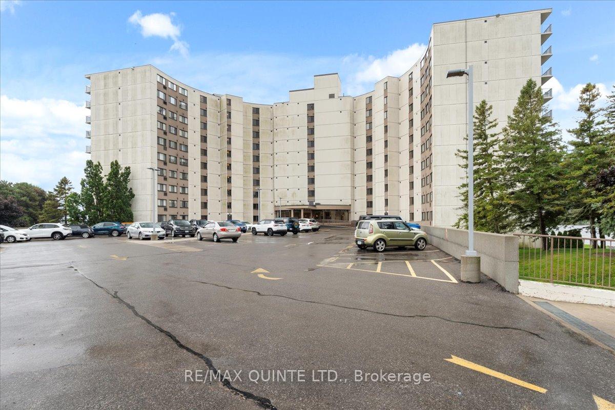Front of Unit 1004, 2 South Front Street S