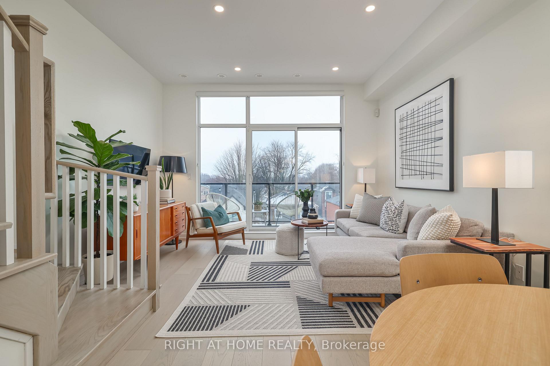 Front of Unit 8, 1331 Gerrard Street E