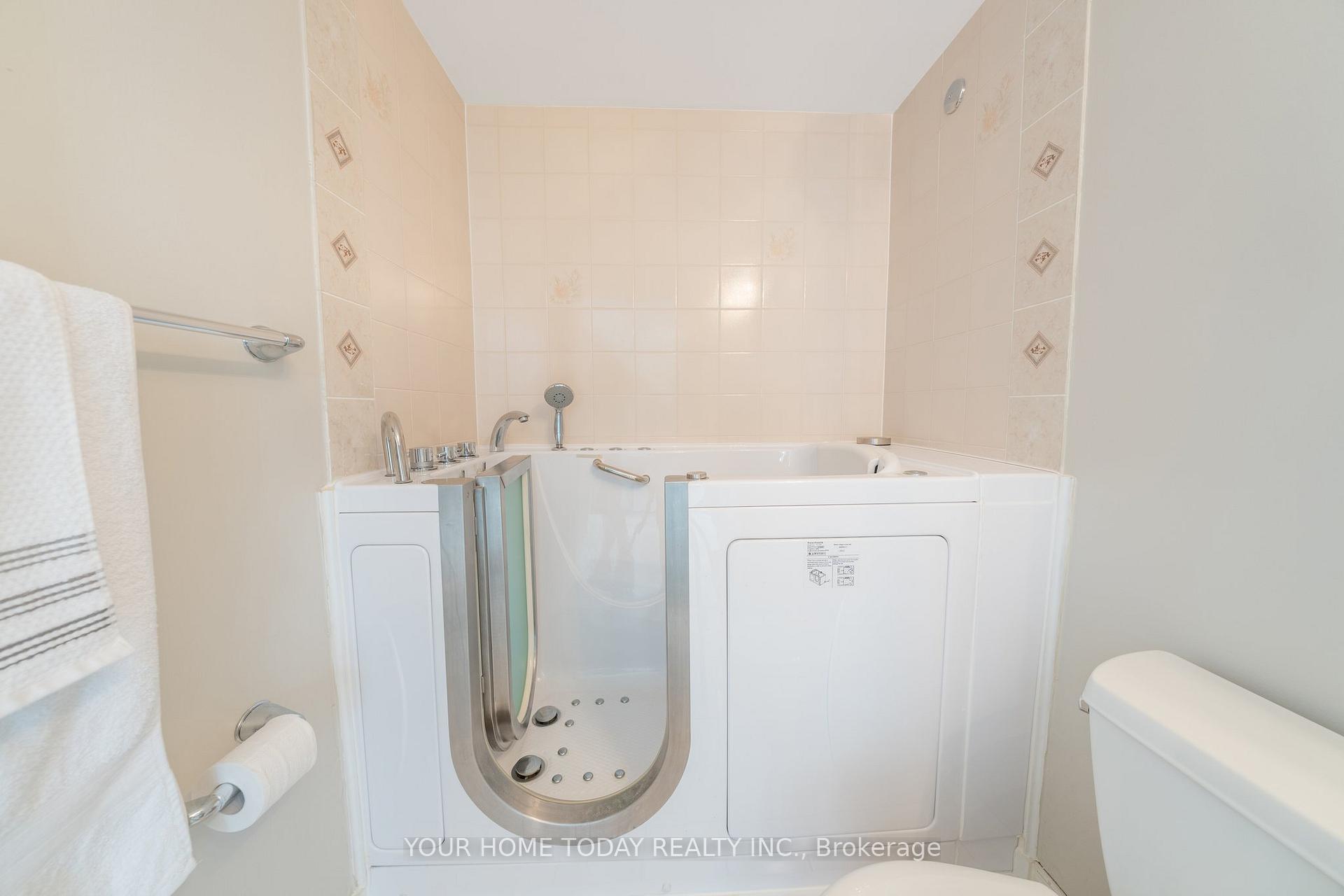 Photo 27 of Unit 506, 20 McFarlane Drive, Halton Hills, Georgetown — HOMEH