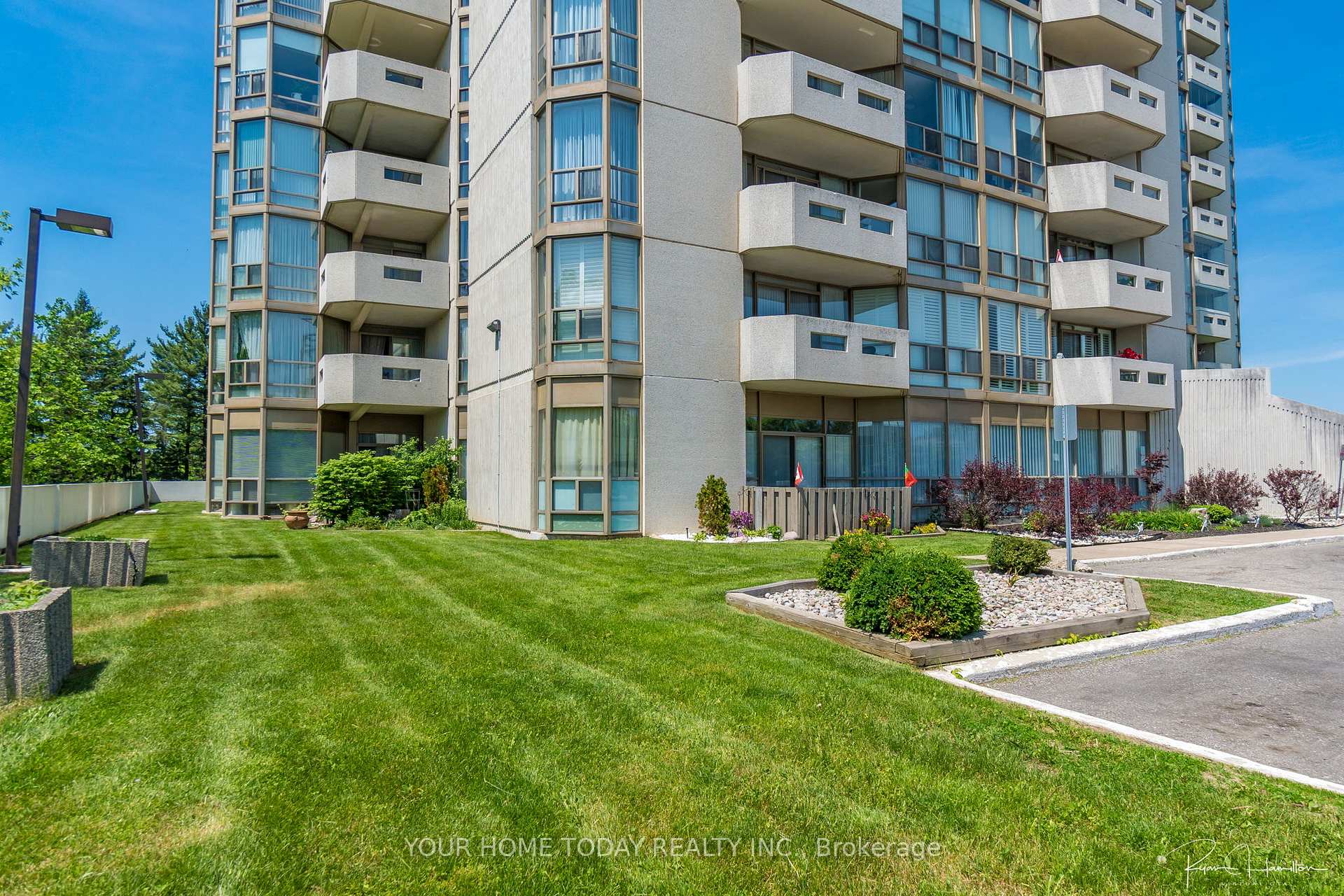 Photo 32 of Unit 506, 20 McFarlane Drive, Halton Hills, Georgetown — HOMEH