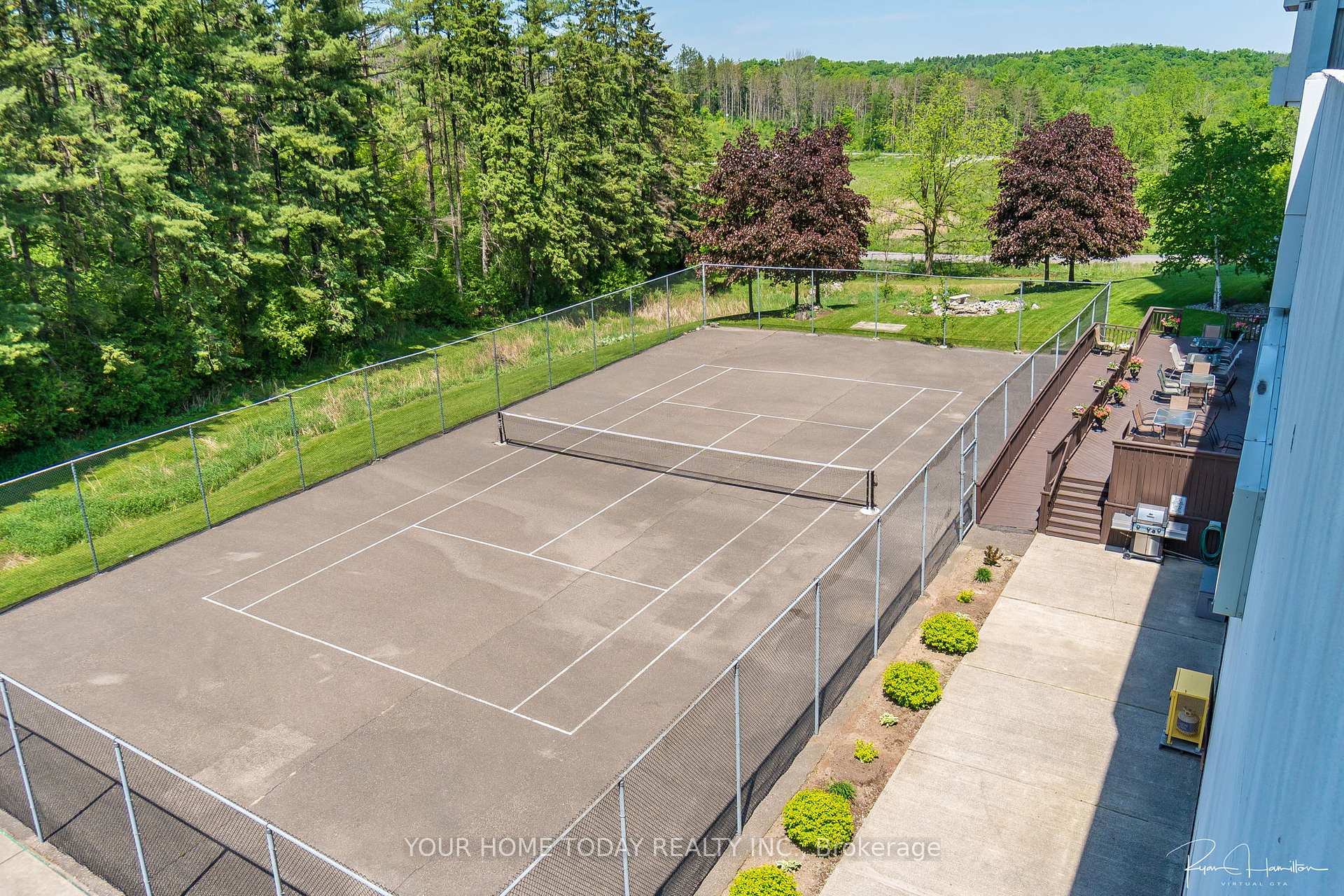 Photo 34 of Unit 506, 20 McFarlane Drive, Halton Hills, Georgetown — HOMEH