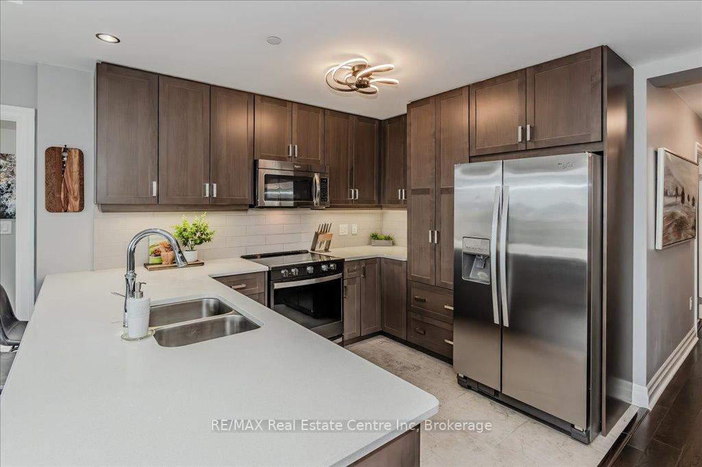 Photo 8 of Unit 1505, 150 Wellington Street E, Guelph, Downtown — HOMEH