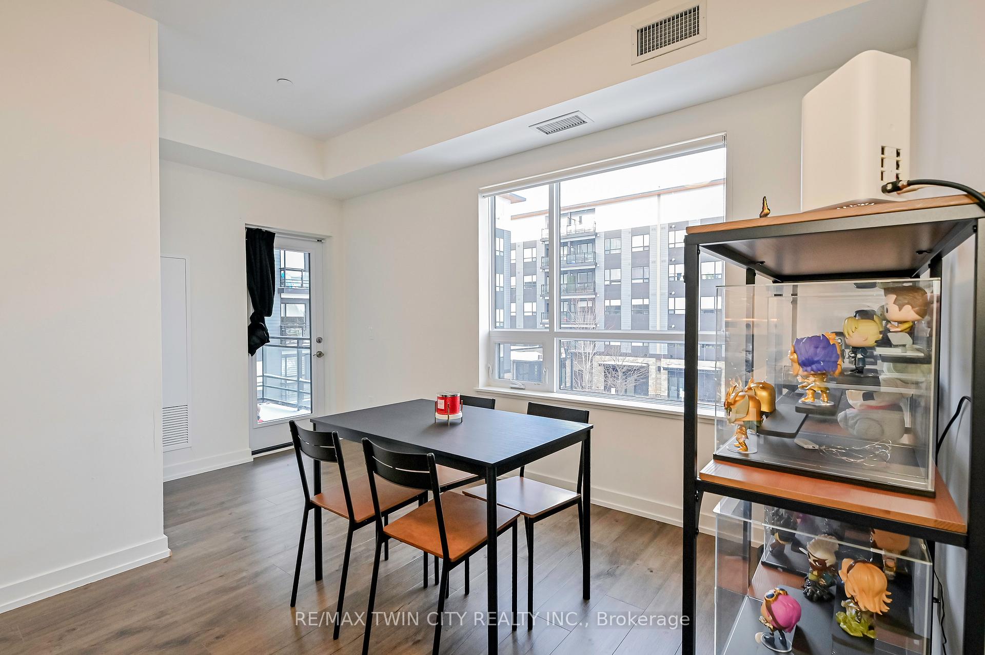 Photo 6 of Unit 303, 251 Northfield Drive E, Waterloo — HOMEH
