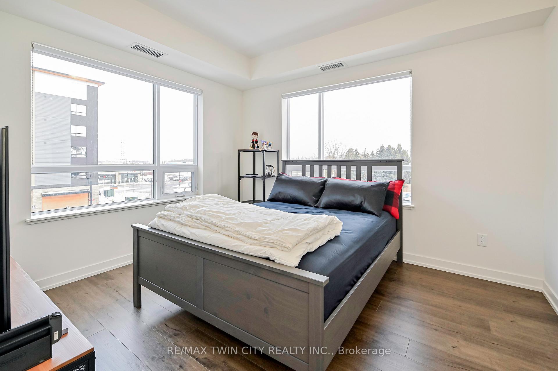 Photo 11 of Unit 303, 251 Northfield Drive E, Waterloo — HOMEH