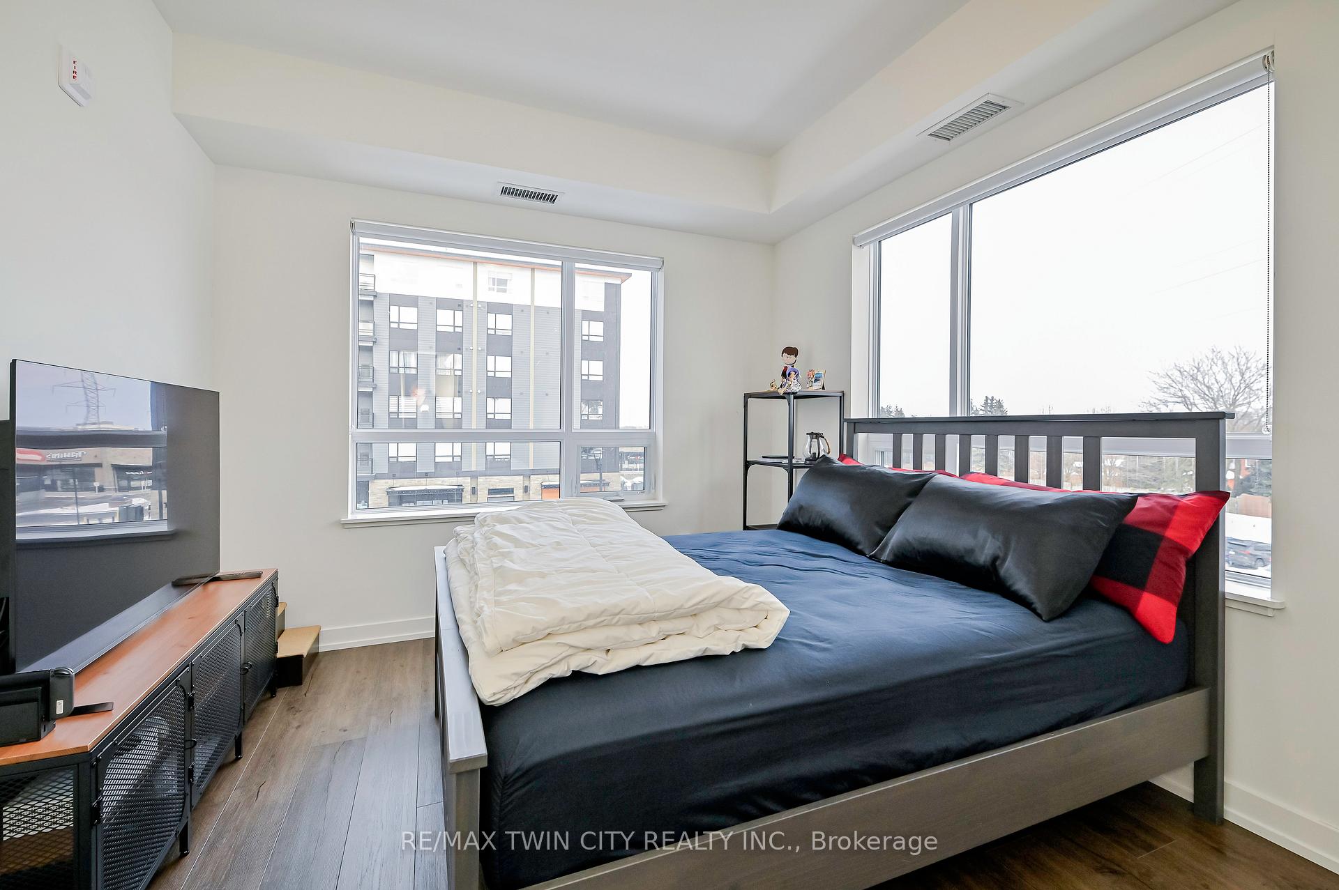 Photo 12 of Unit 303, 251 Northfield Drive E, Waterloo — HOMEH