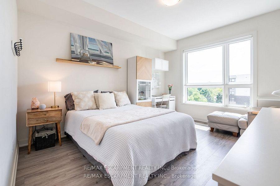 Photo 6 of Unit 512, 340 Plains Road E, Burlington, LaSalle — HOMEH