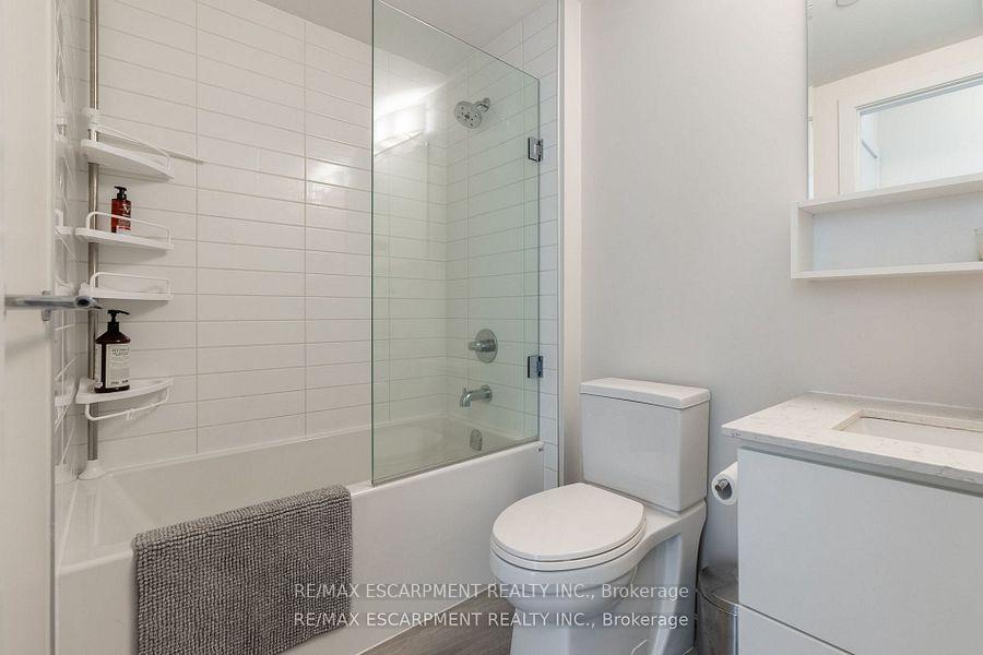 Photo 10 of Unit 512, 340 Plains Road E, Burlington, LaSalle — HOMEH
