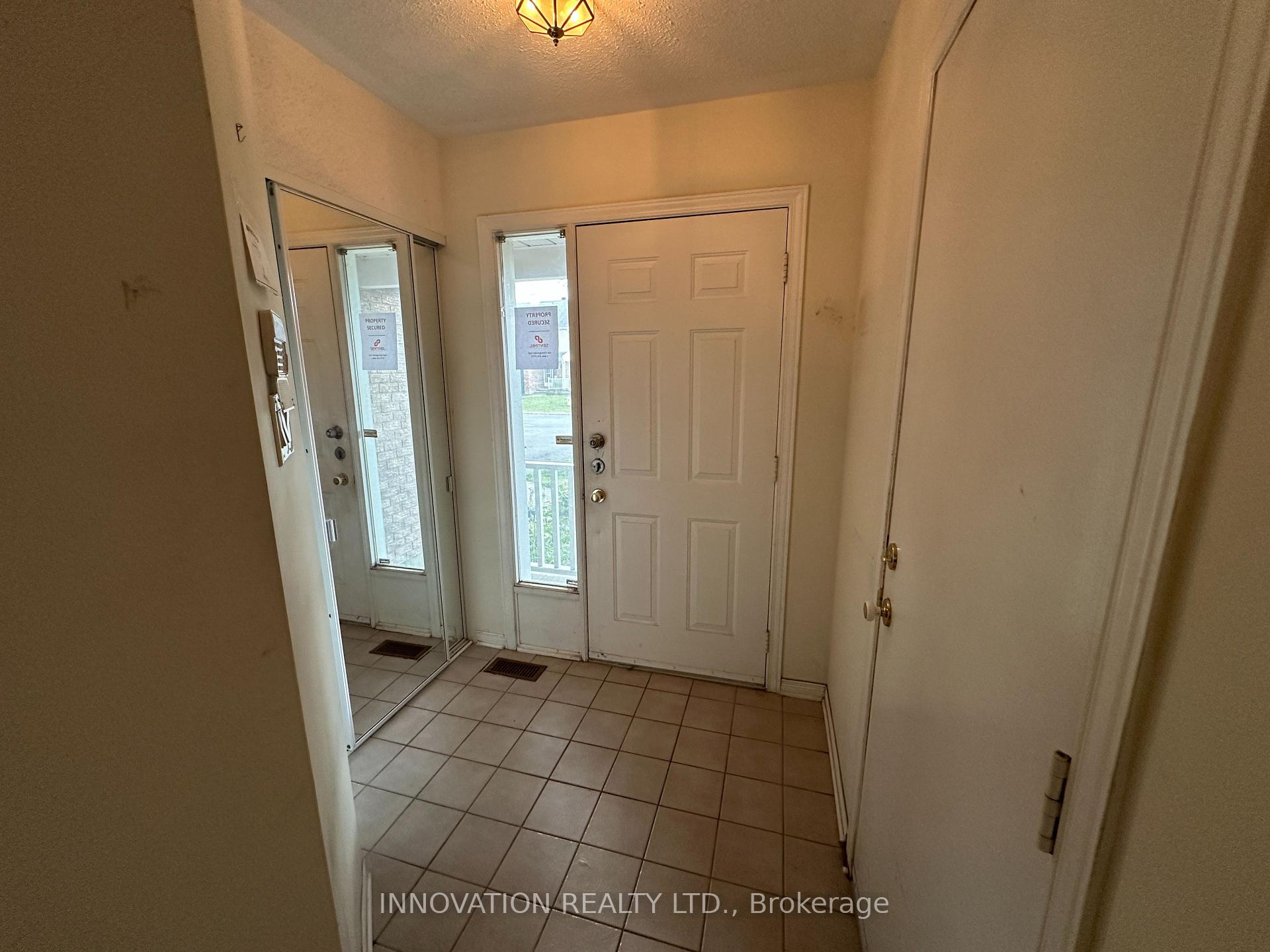 Photo 2 of 5 Roblyn Way, Ottawa, Barrhaven East — HOMEH