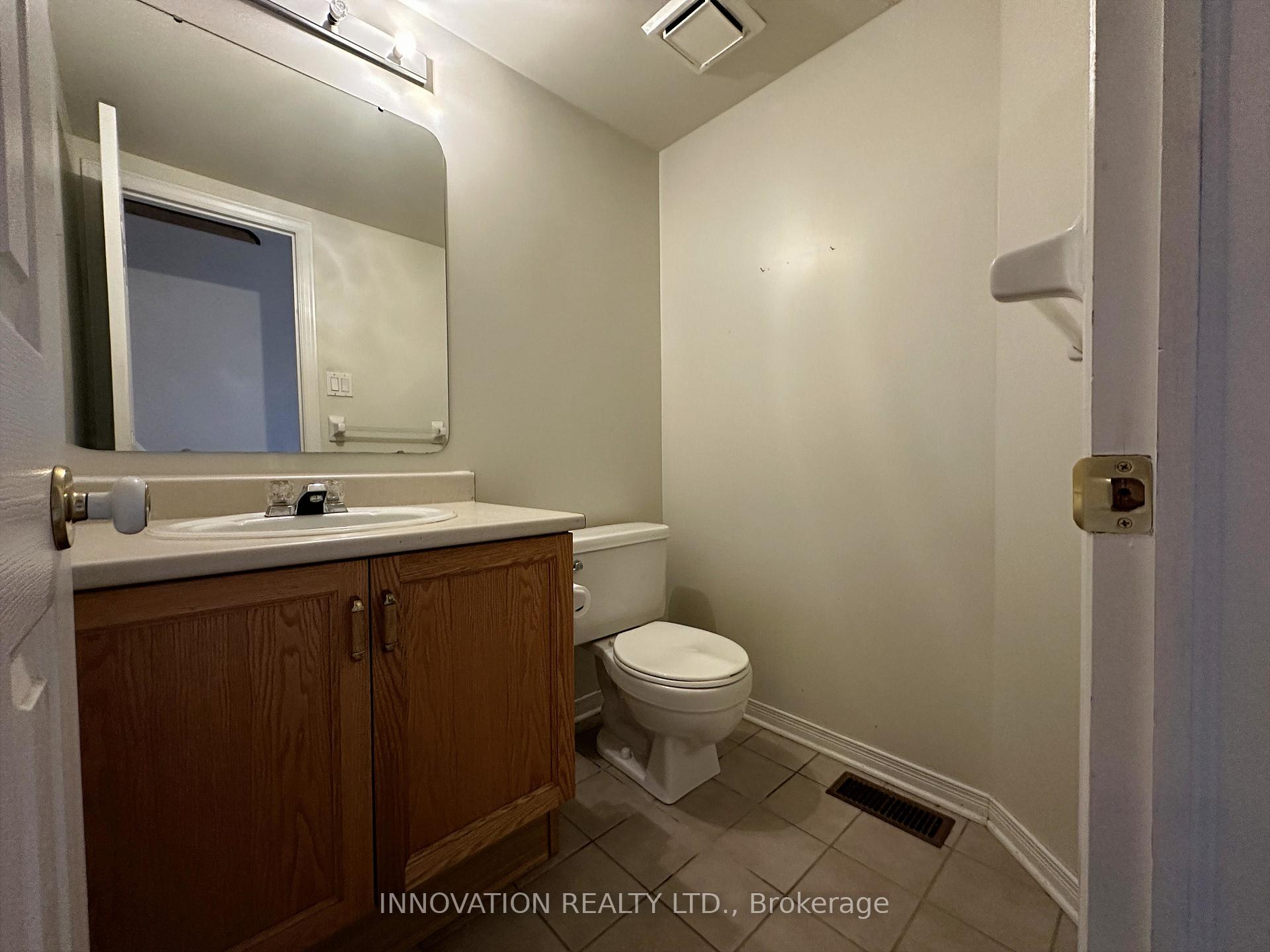 Photo 4 of 5 Roblyn Way, Ottawa, Barrhaven East — HOMEH