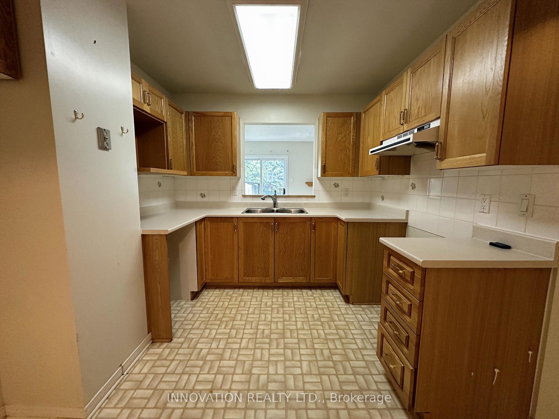 Photo 13 of 5 Roblyn Way, Ottawa, Barrhaven East — HOMEH