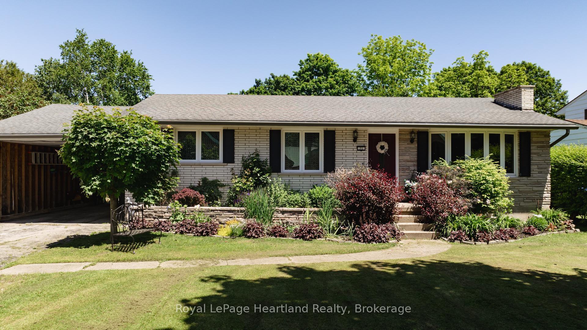 Photo 2 of 71 Rattenbury Street E, Central Huron, Clinton — HOMEH