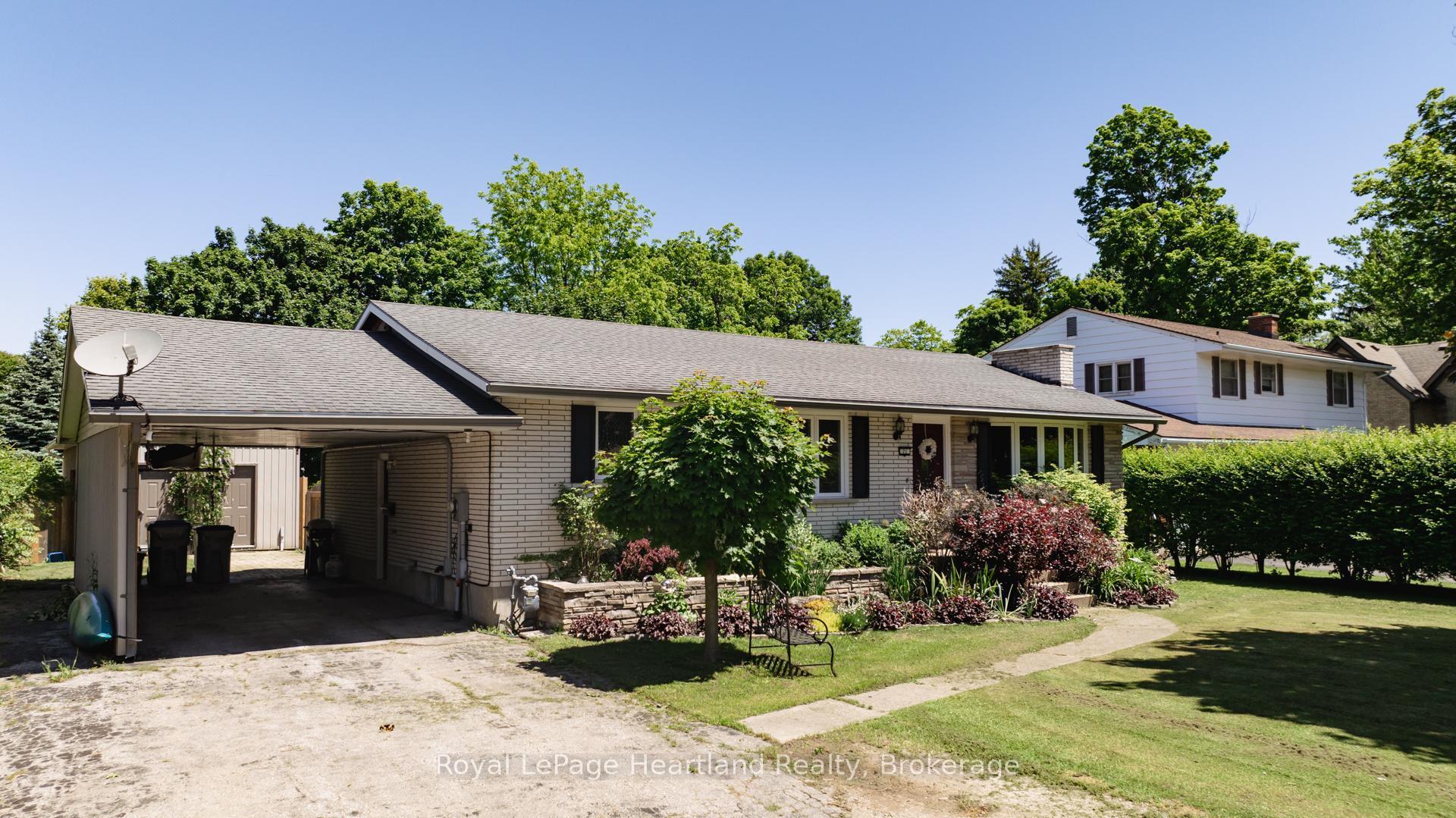 Photo 10 of 71 Rattenbury Street E, Central Huron, Clinton — HOMEH